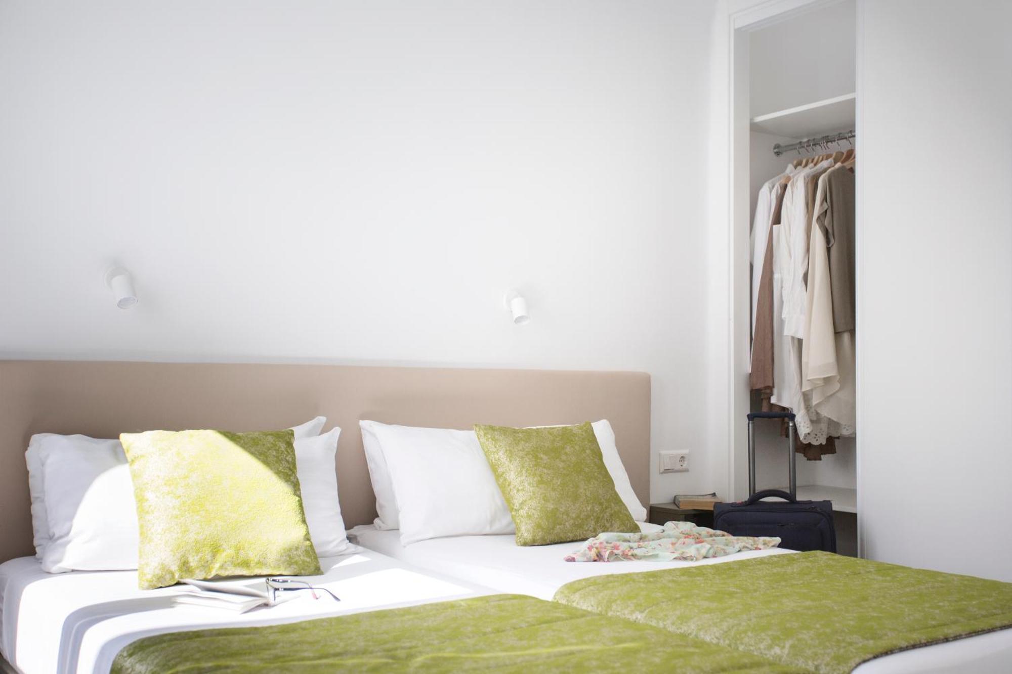 Two-Bedroom Apartment Sea View