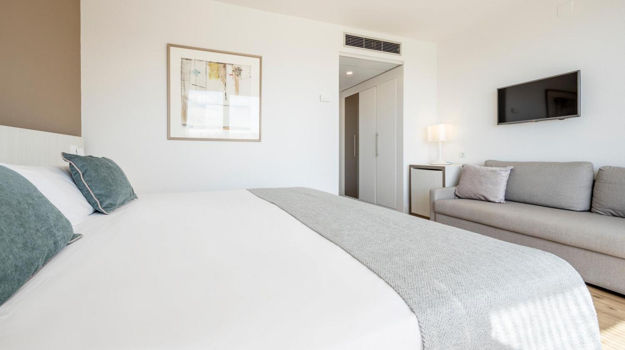 Standard Twin Room Sea View