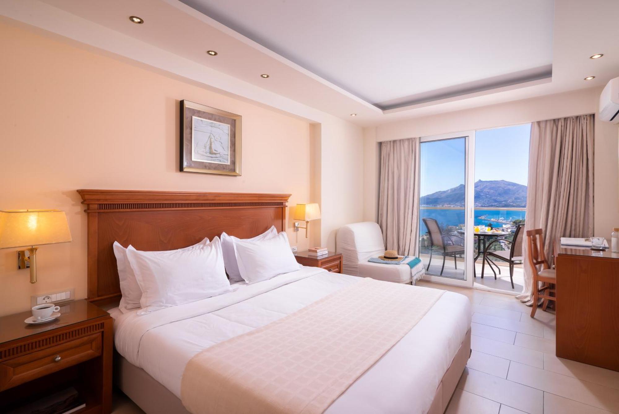 Deluxe Double or Twin Room Sea View