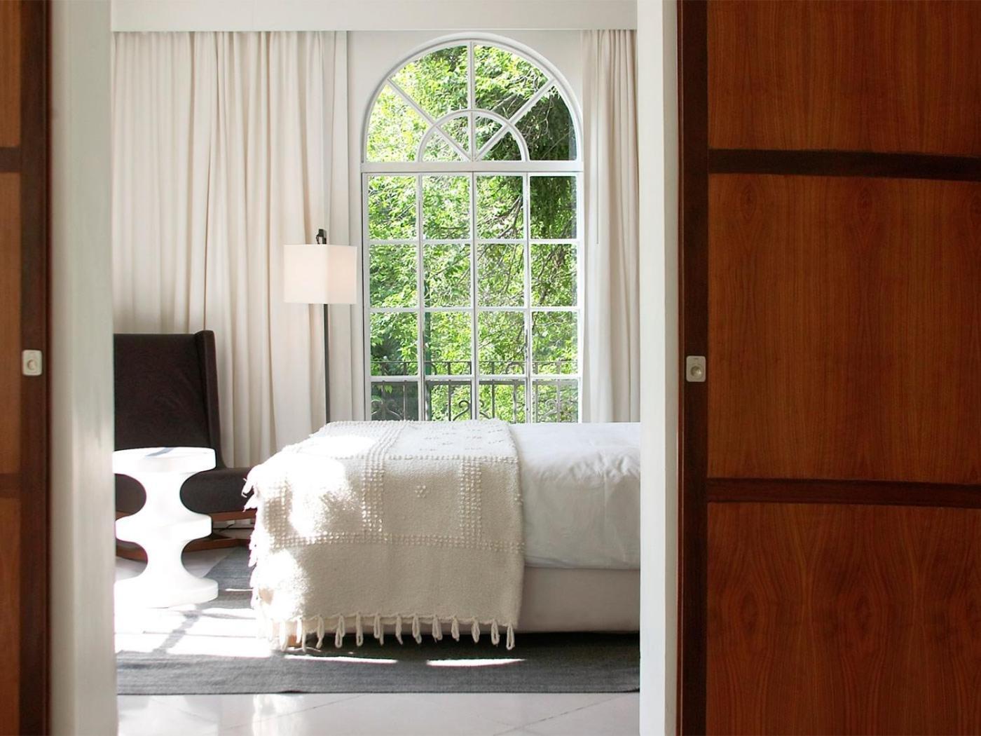 Corner Suite