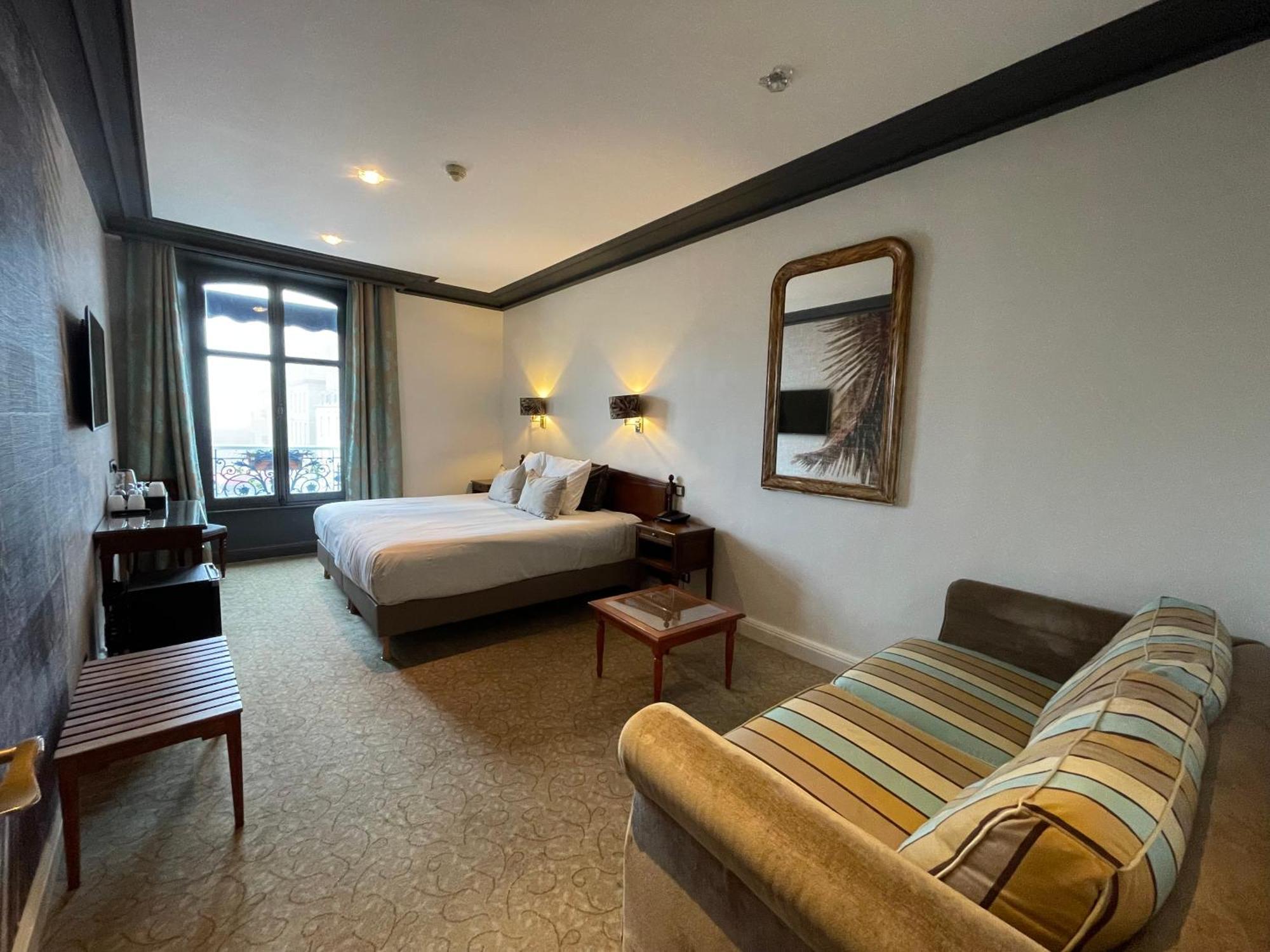 Prestige Family Room,1498503721:JPEG