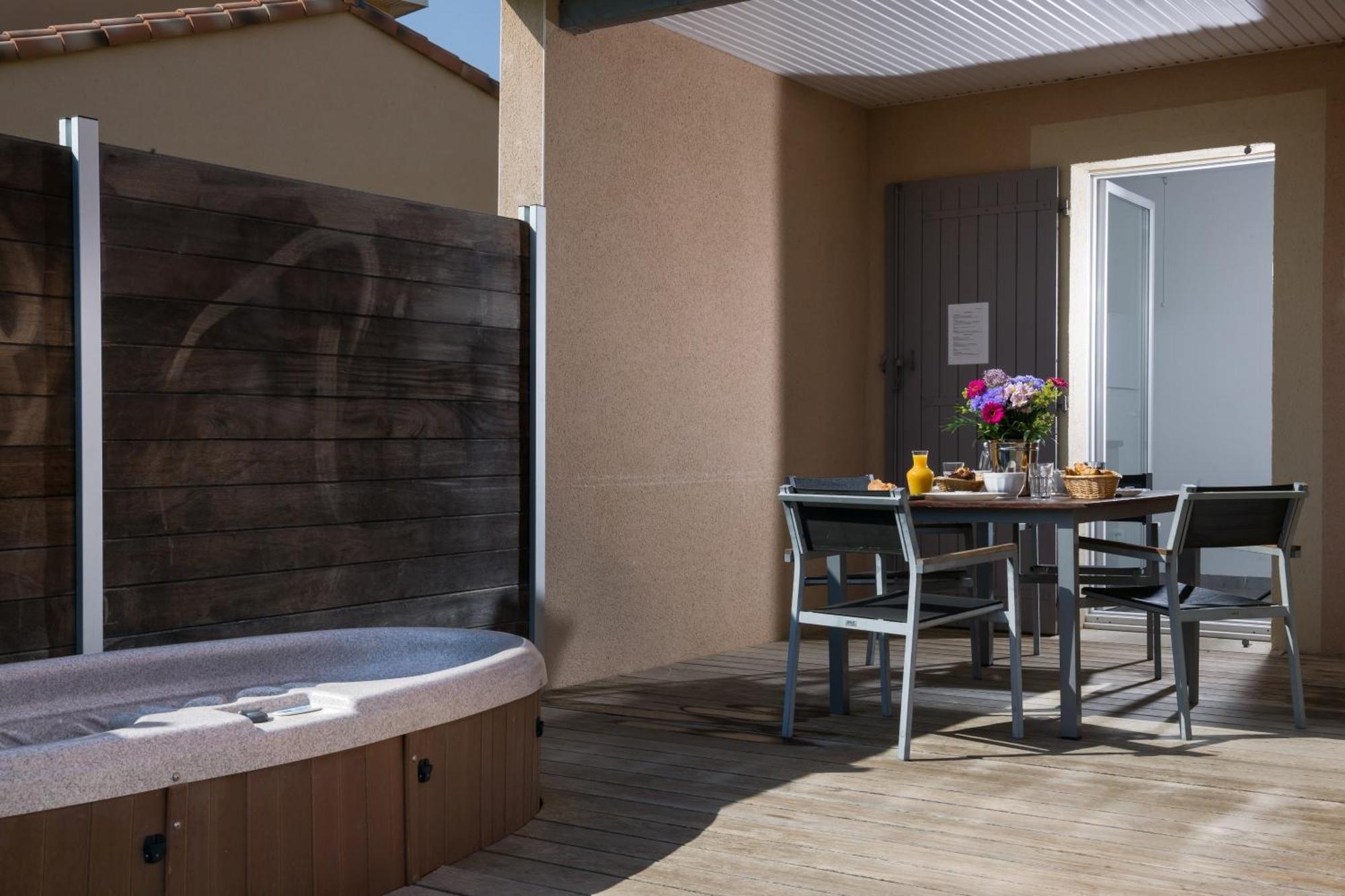 Three-Bedroom Villa Hotel Service
