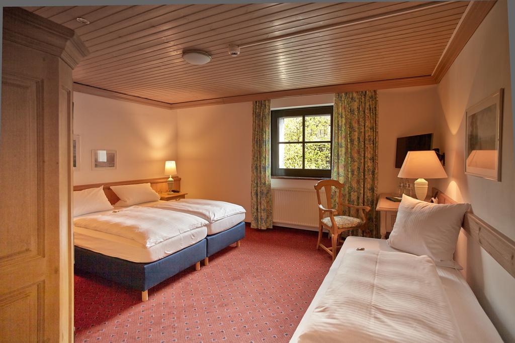 Dreibettzimmer