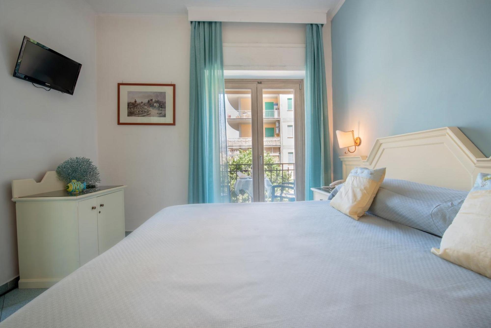 Double or Twin Room Balcony