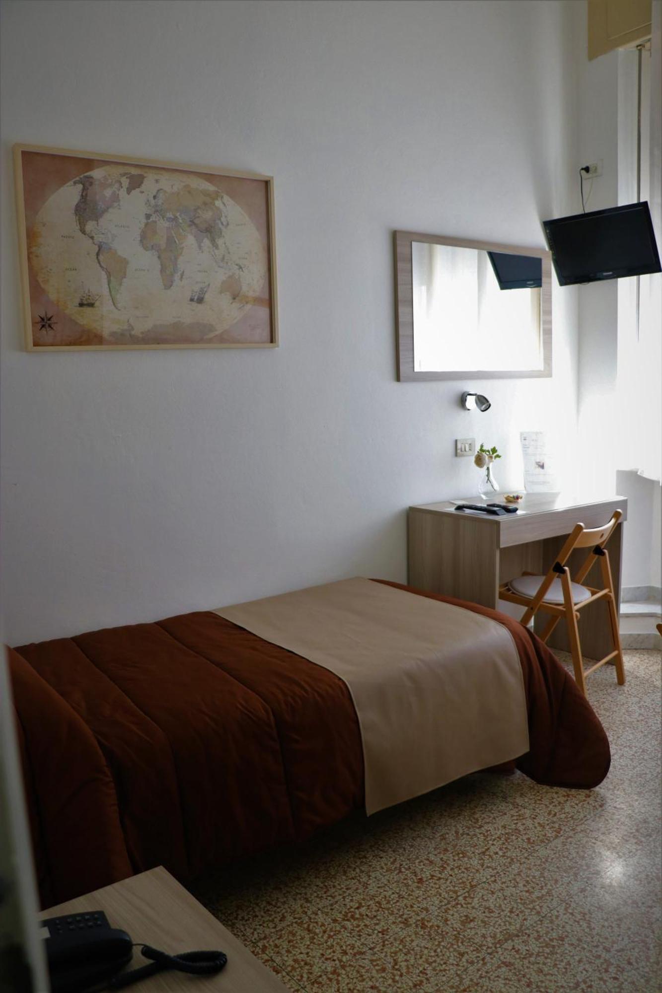 Economy Single Room,1433183593:JPEG