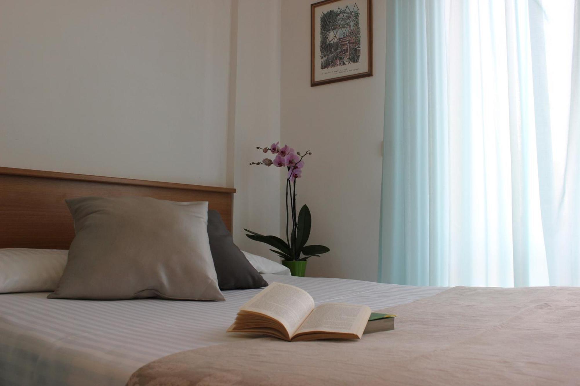 Single Room,1209312757:JPEG