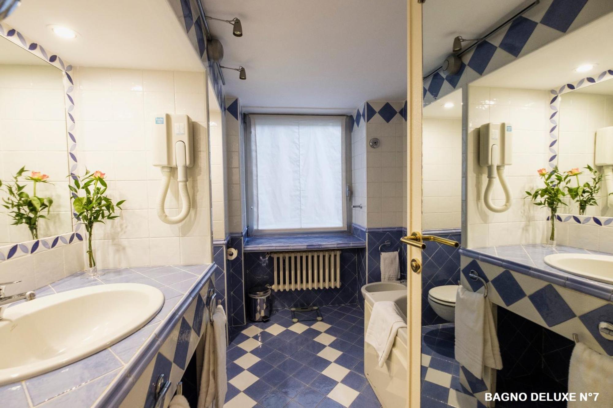 Deluxe One-Bedroom Apartment
