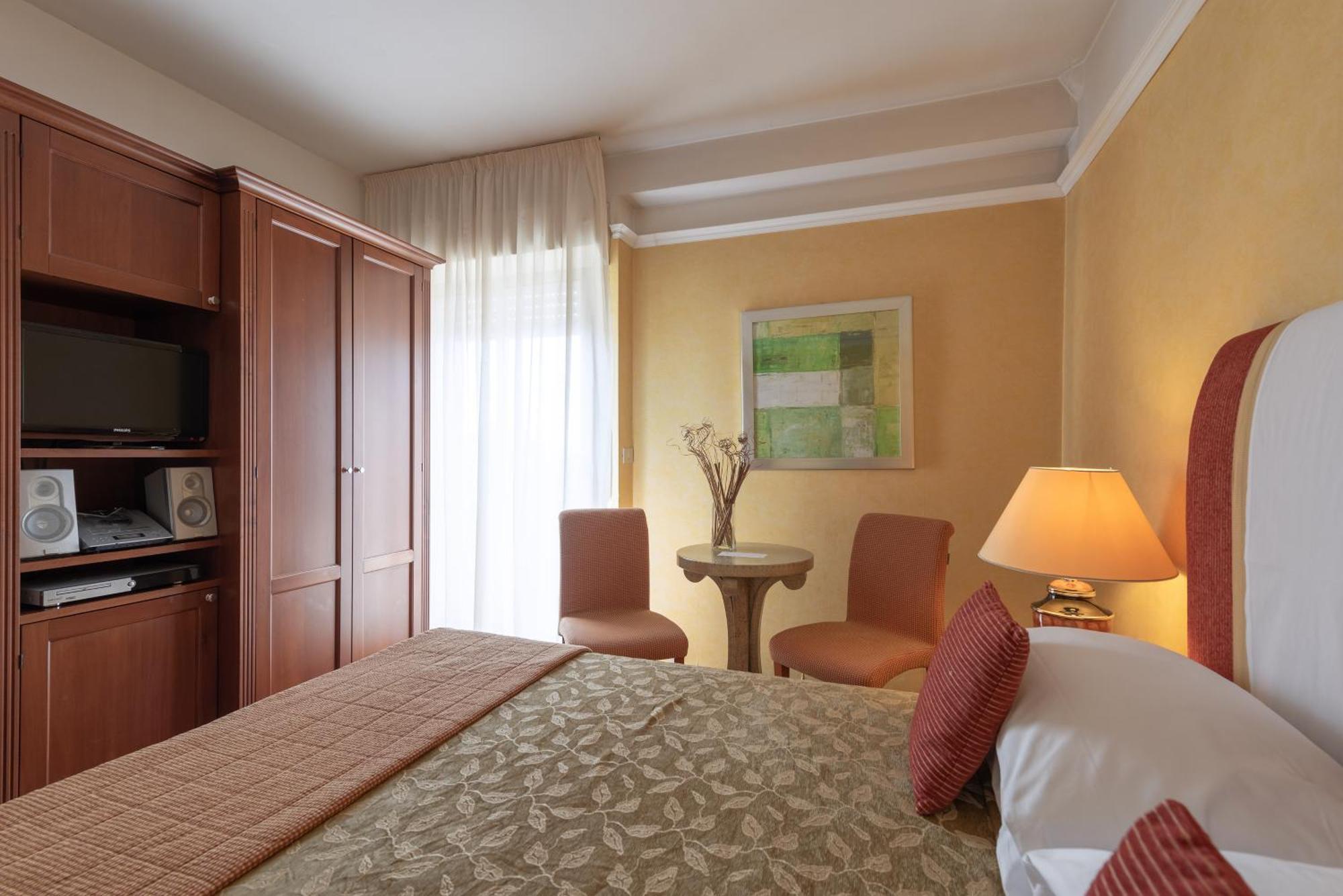 Classic Single Room