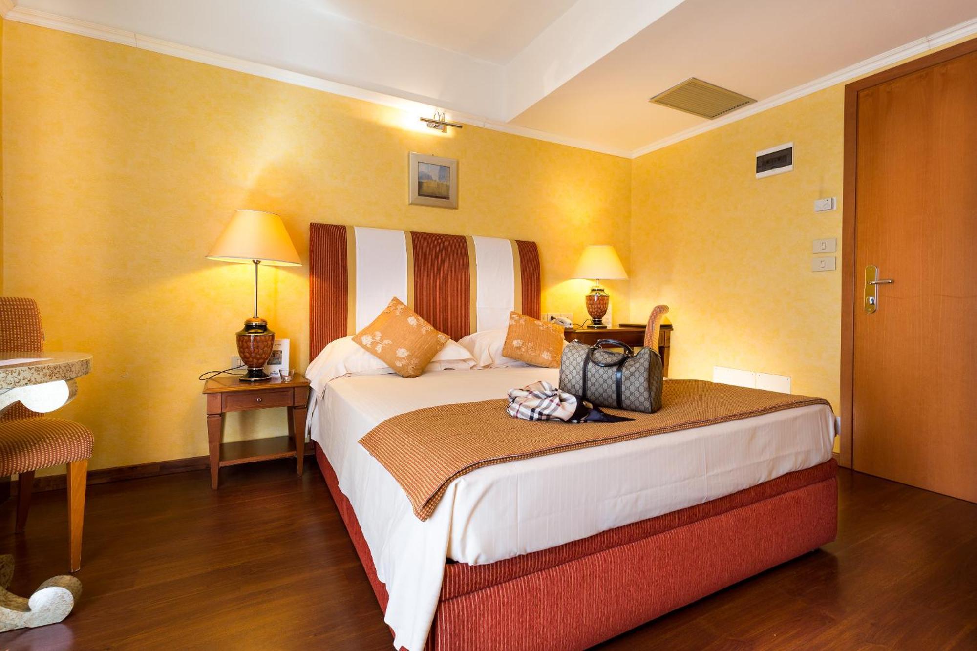 Classic Single Room