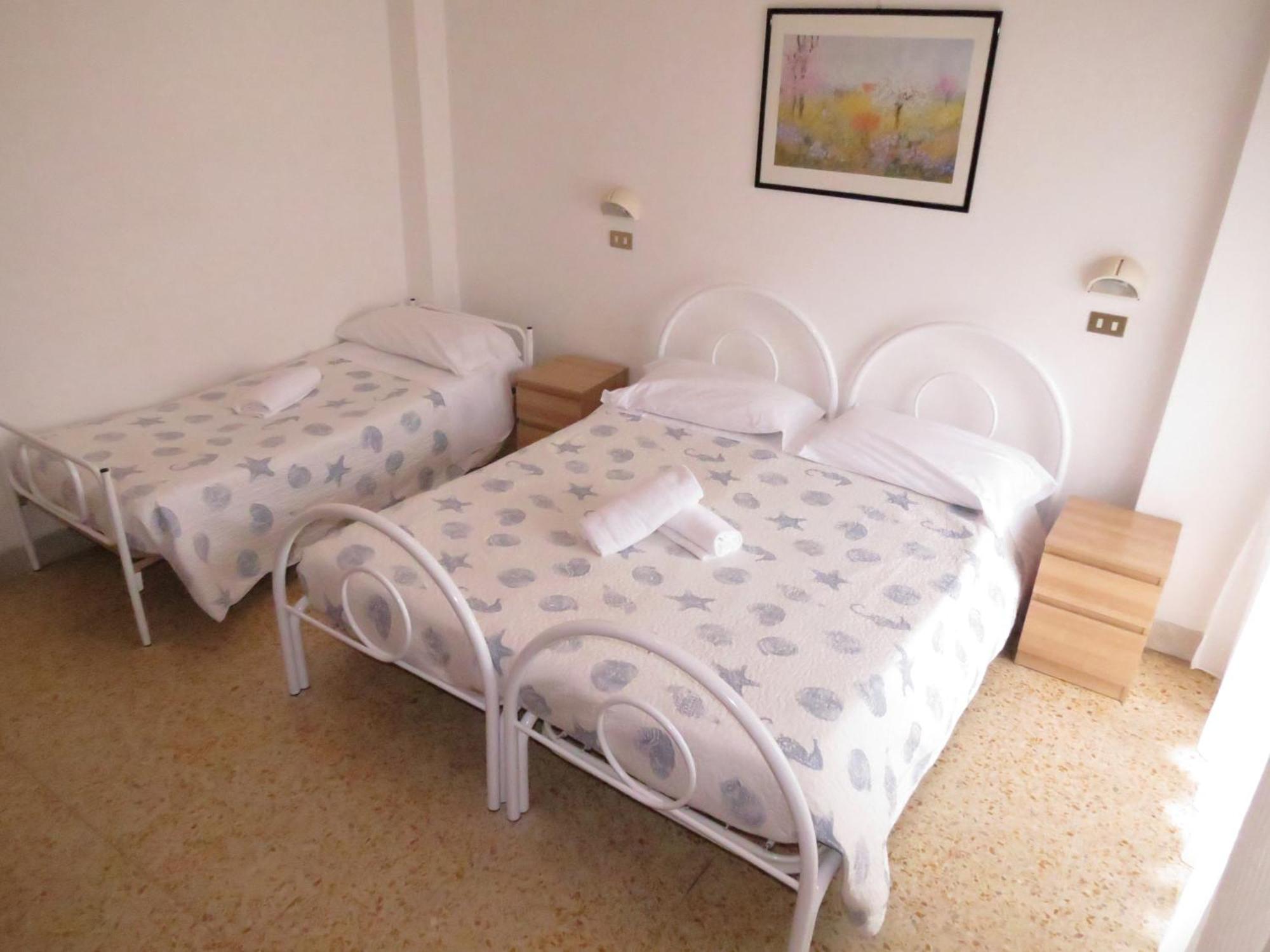 Economy Triple Room
