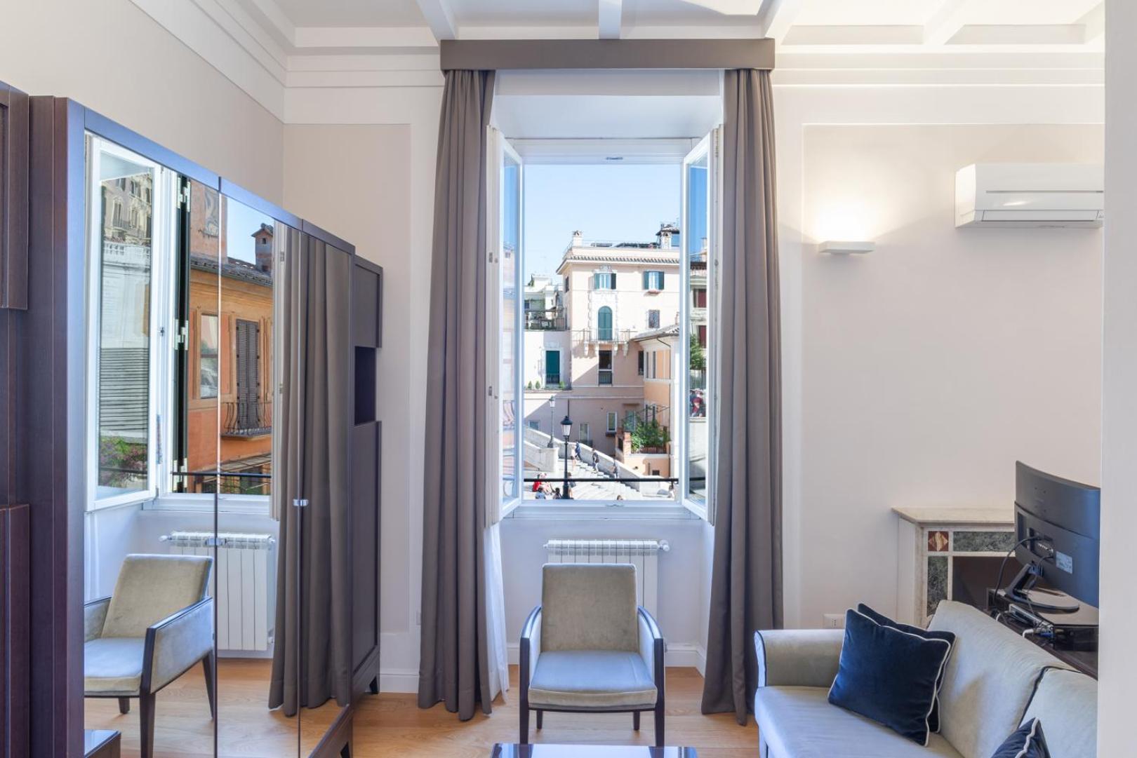 Triple Room with City View