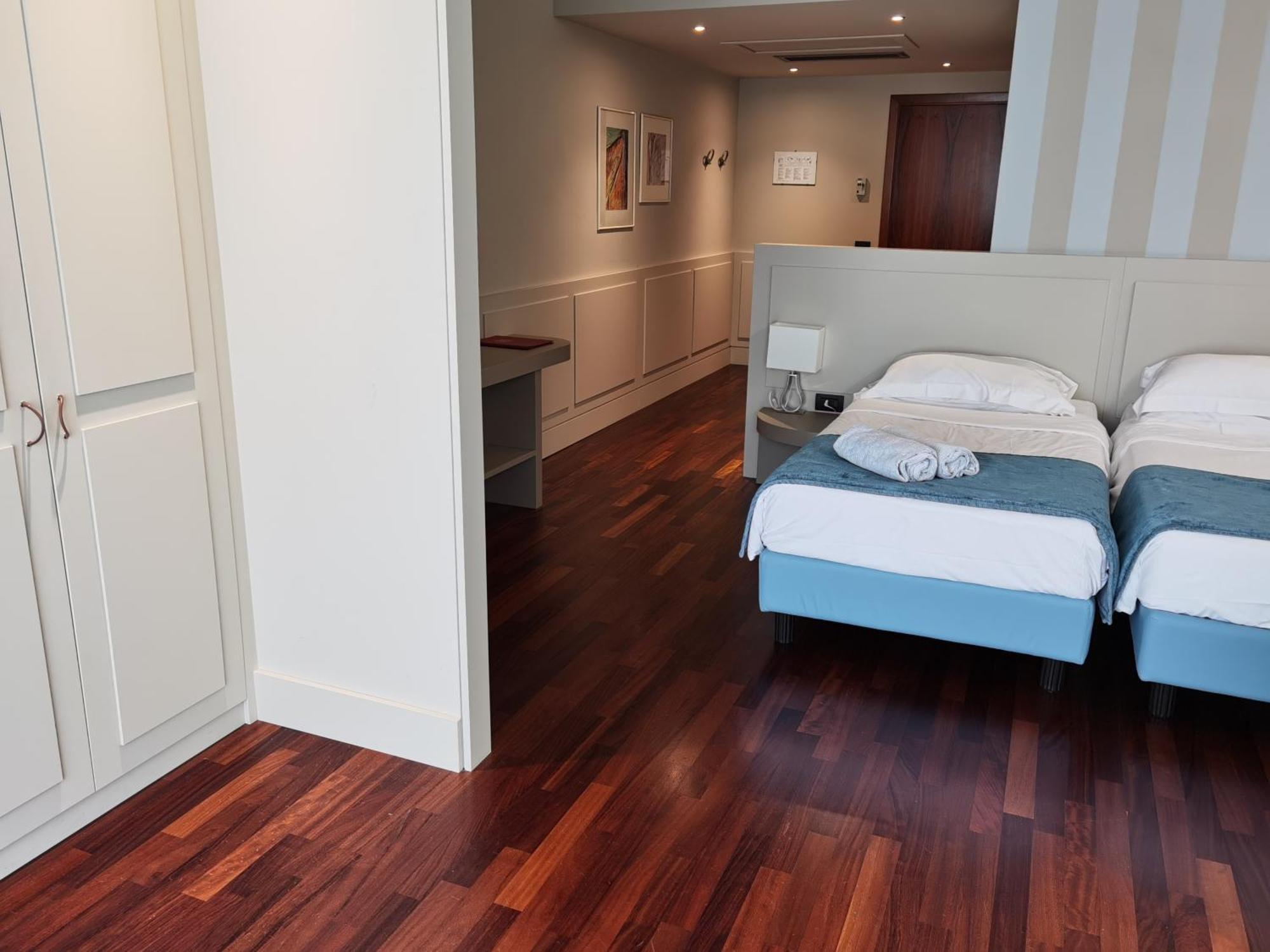 Junior Suite con Balcone e Vista Lago