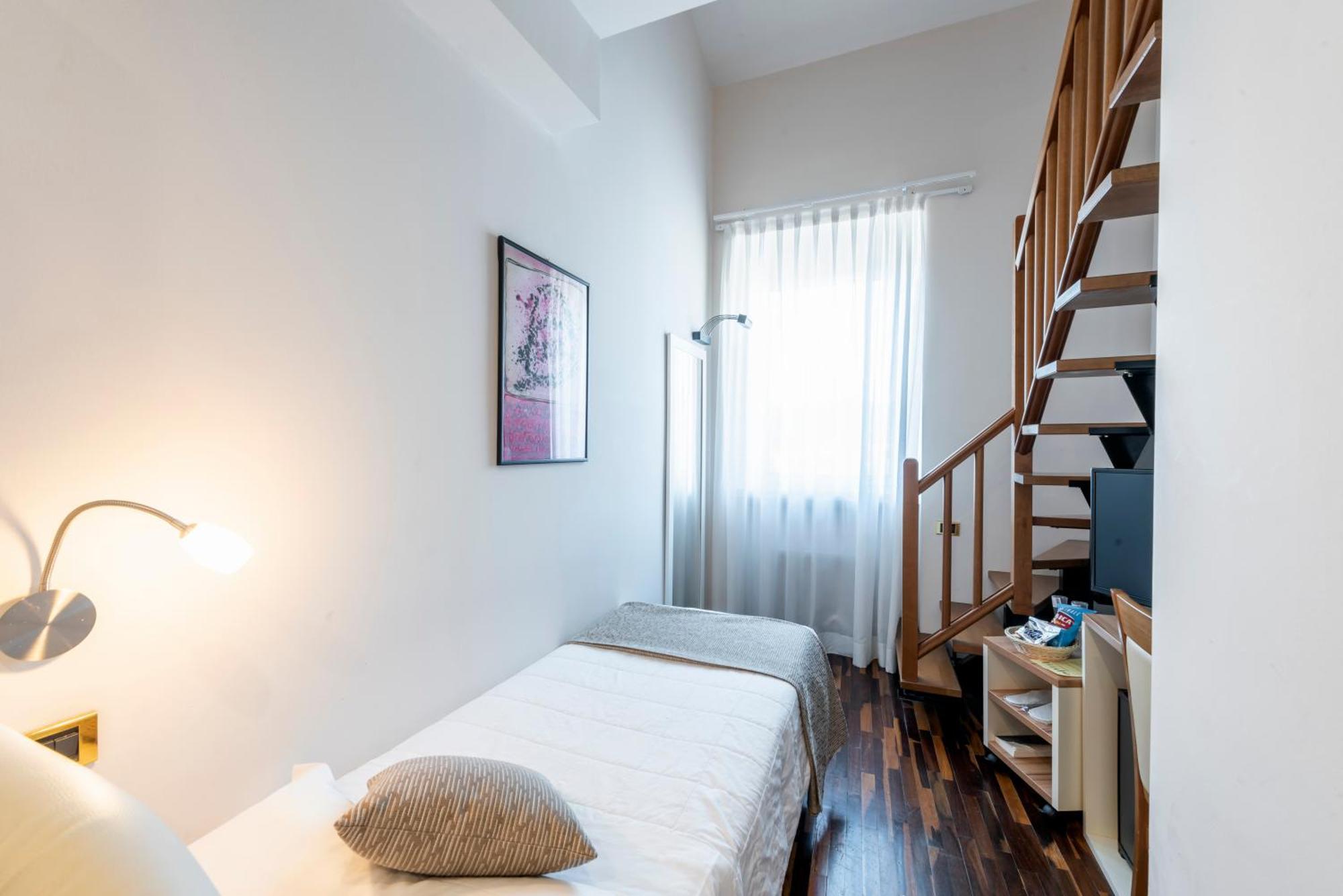 Single Room Mountain View