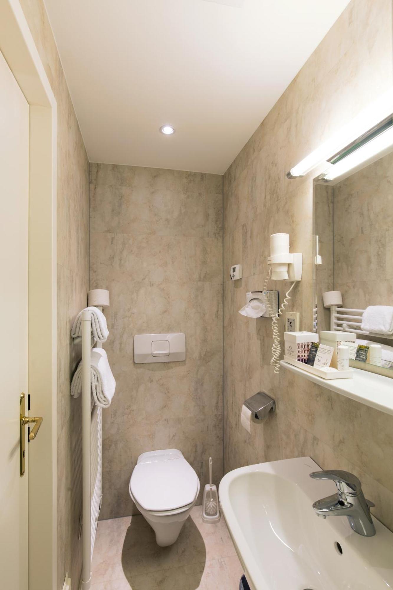 Small Single Room