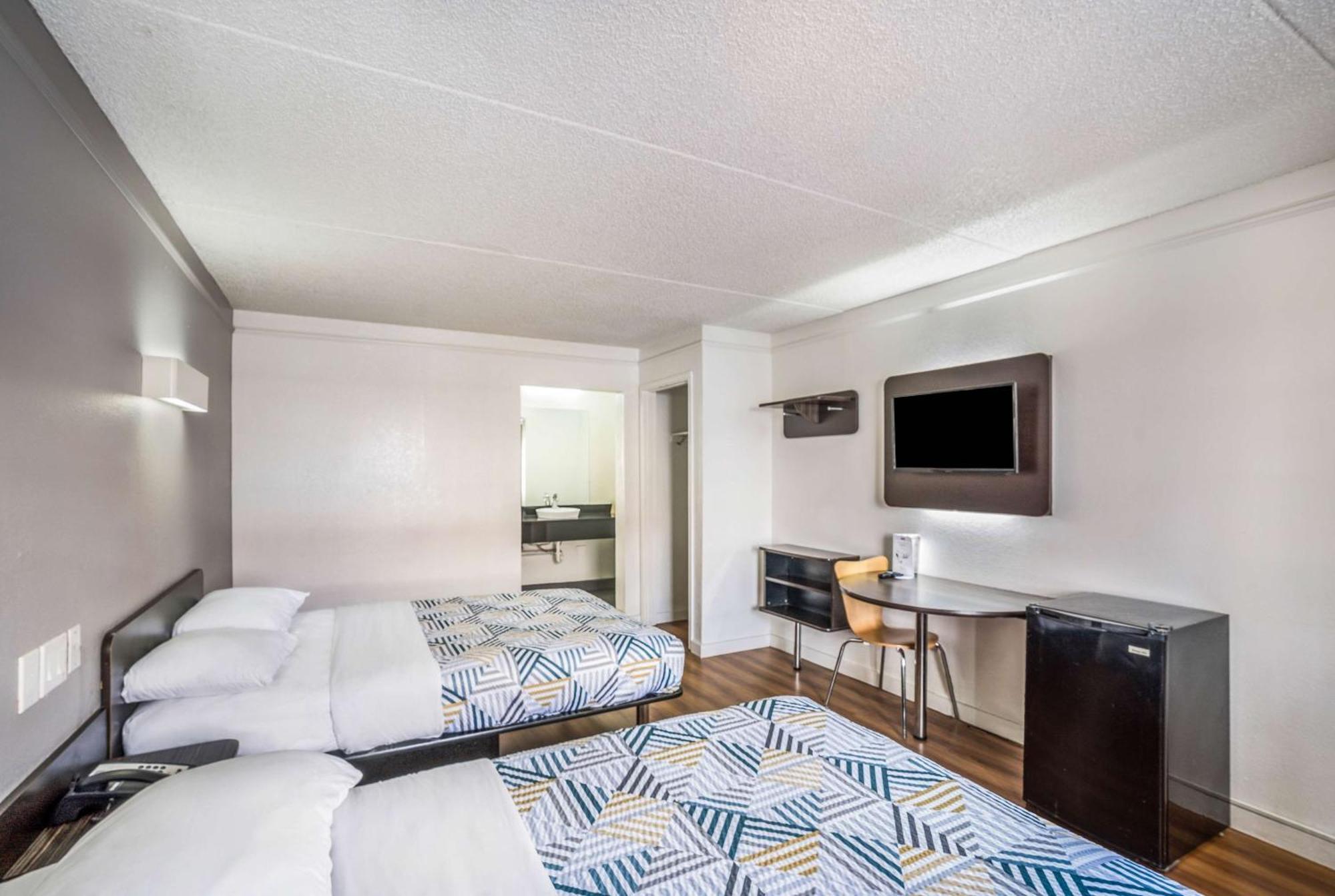 Quadruple Room Disability Access Smoking