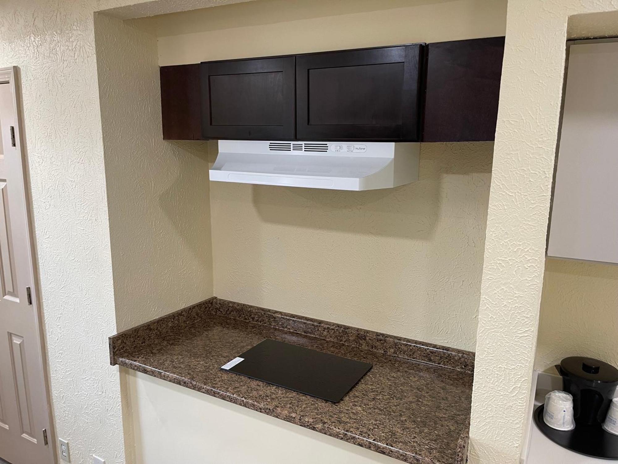 1 King Bed, Efficiency Suite, Non-Smoking