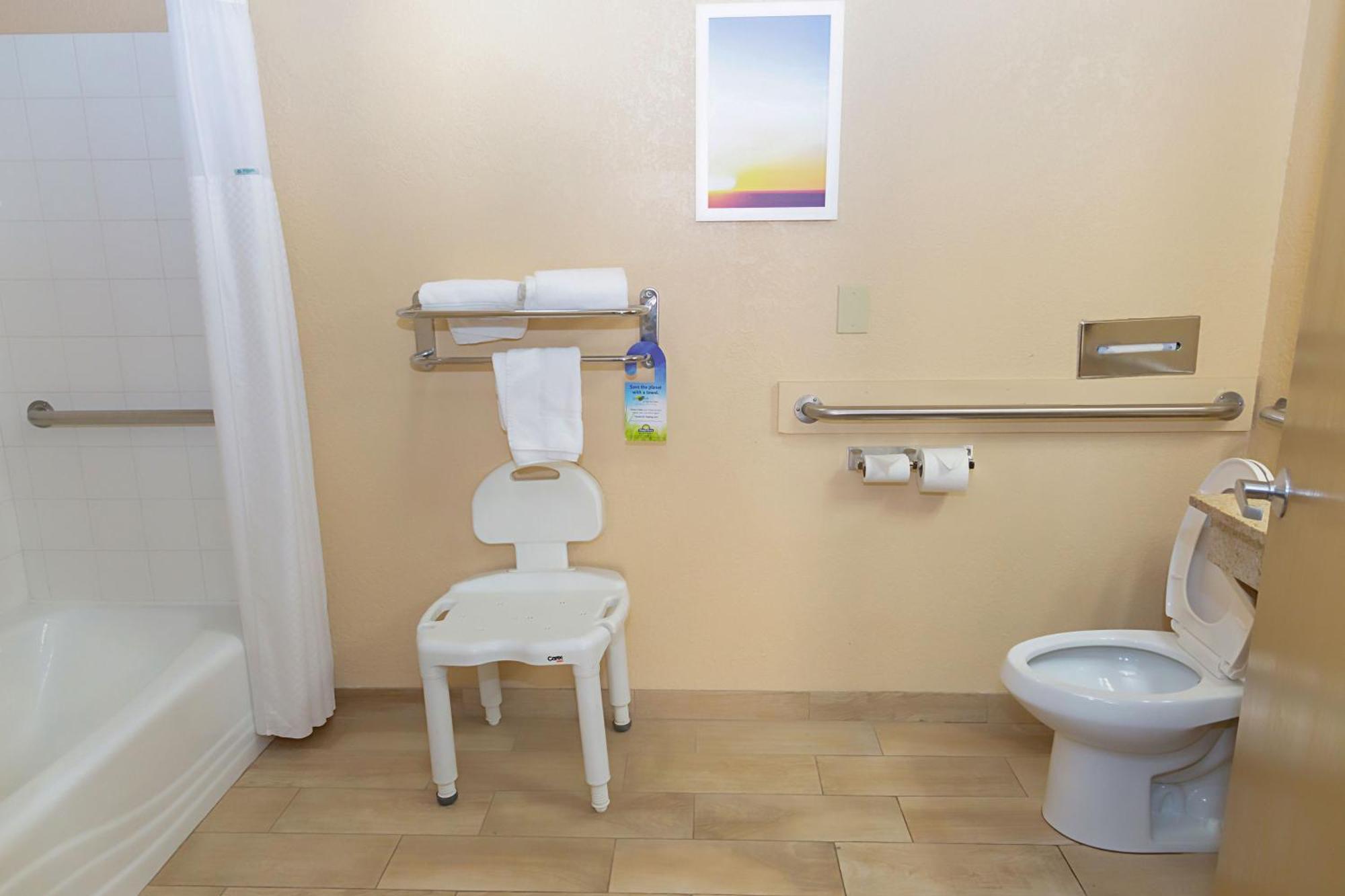 King Room - Disability Access/Non-Smoking