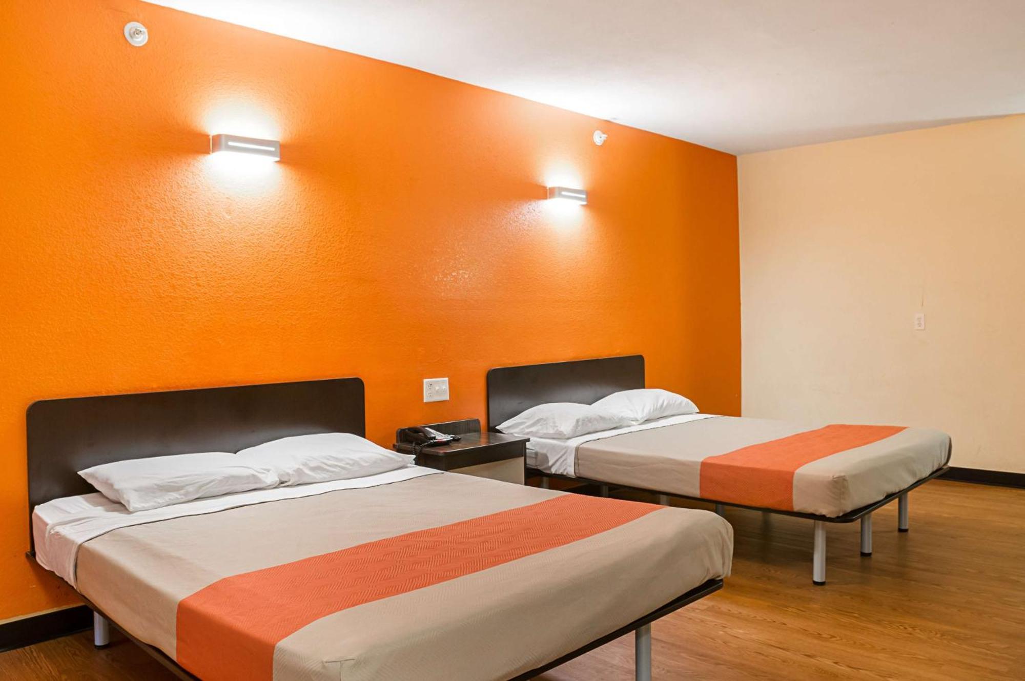Queen Room Two Queen Beds Disability Access Roll Shower