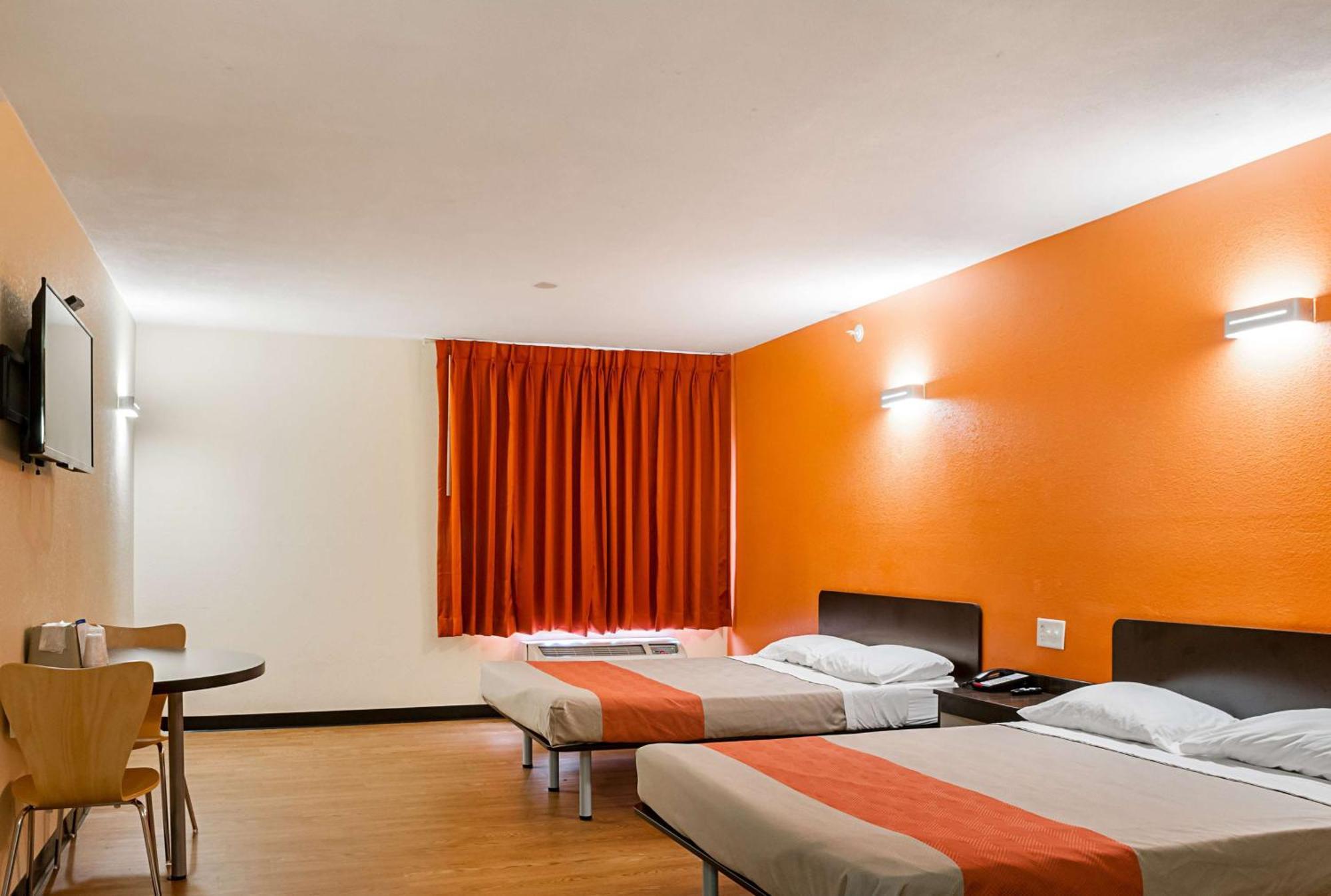 Queen Room Two Queen Beds Disability Access Roll Shower