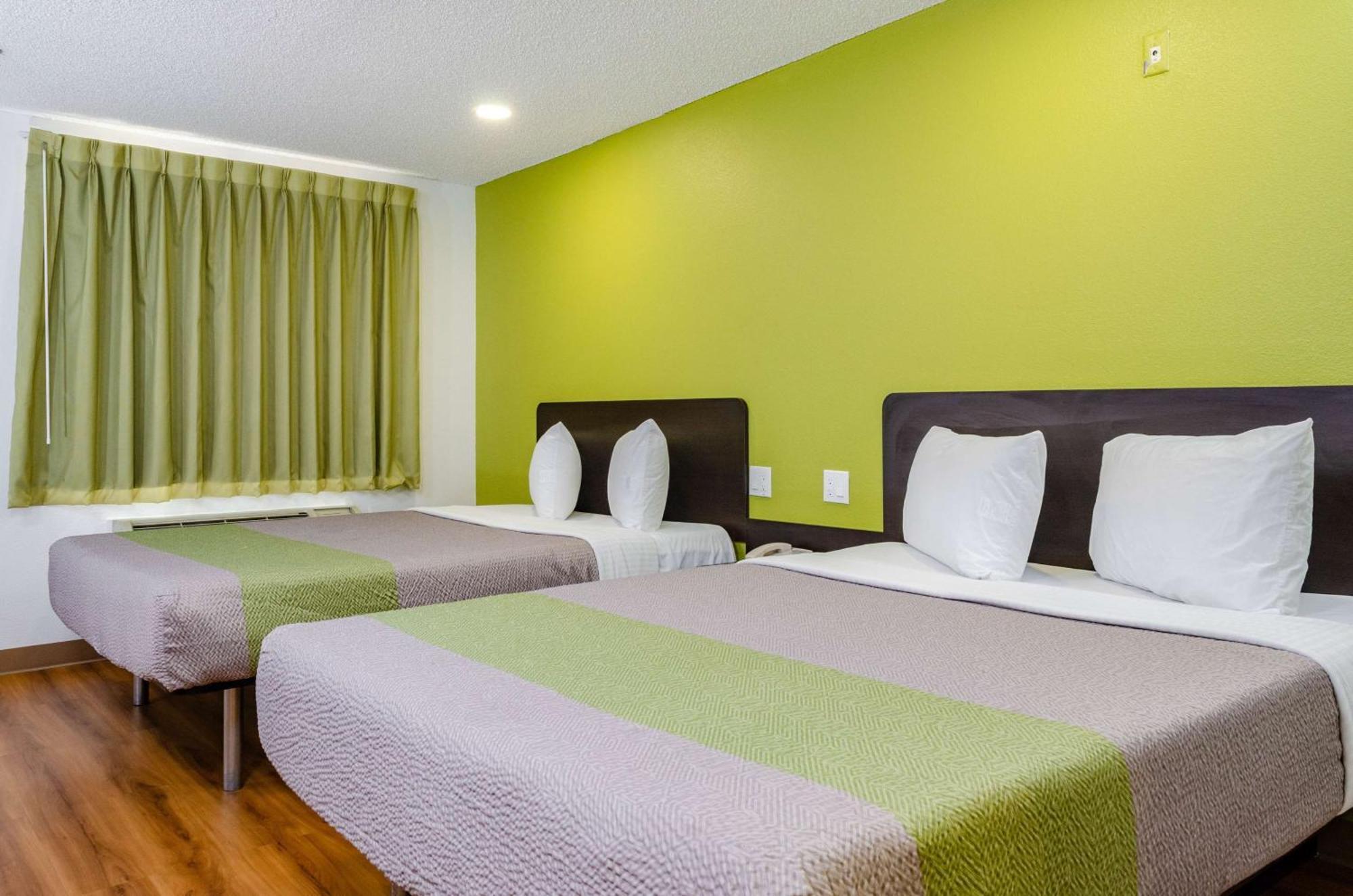 Deluxe Queen Room Two Queen Beds Non-Smoking