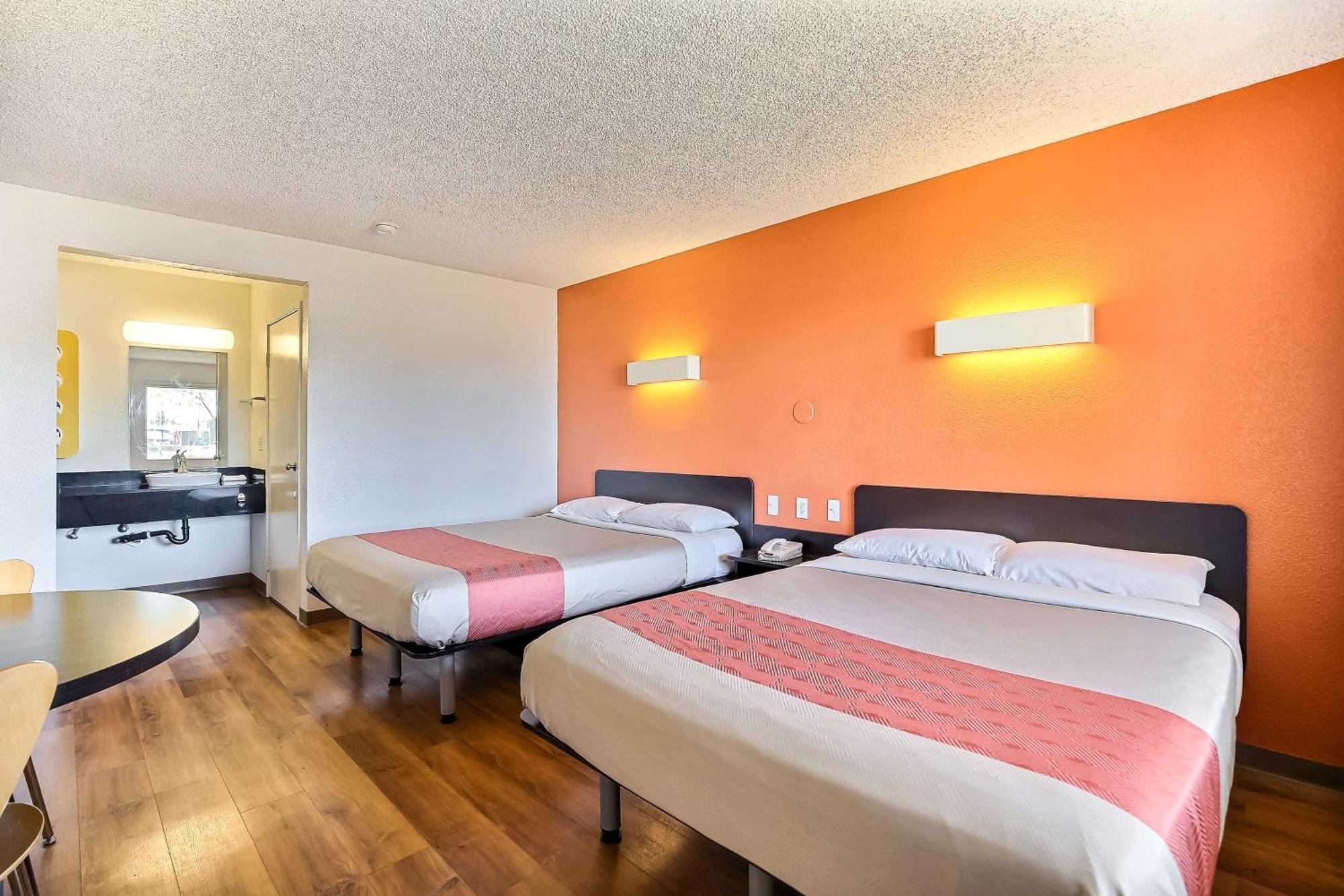 Queen Room Two Queen Beds