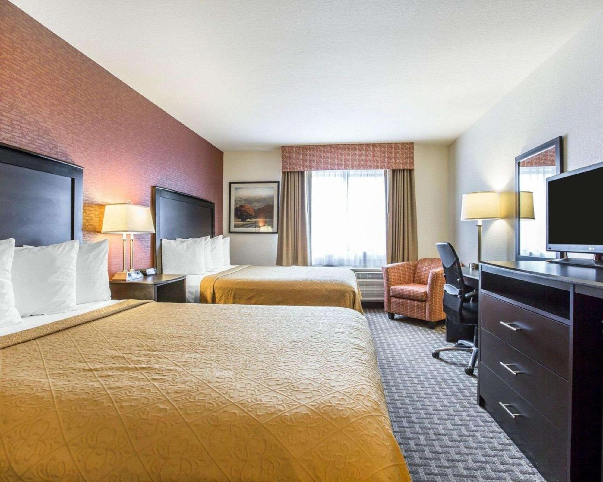 Queen Room with Two Queen Beds - Accessible/Non-Smoking