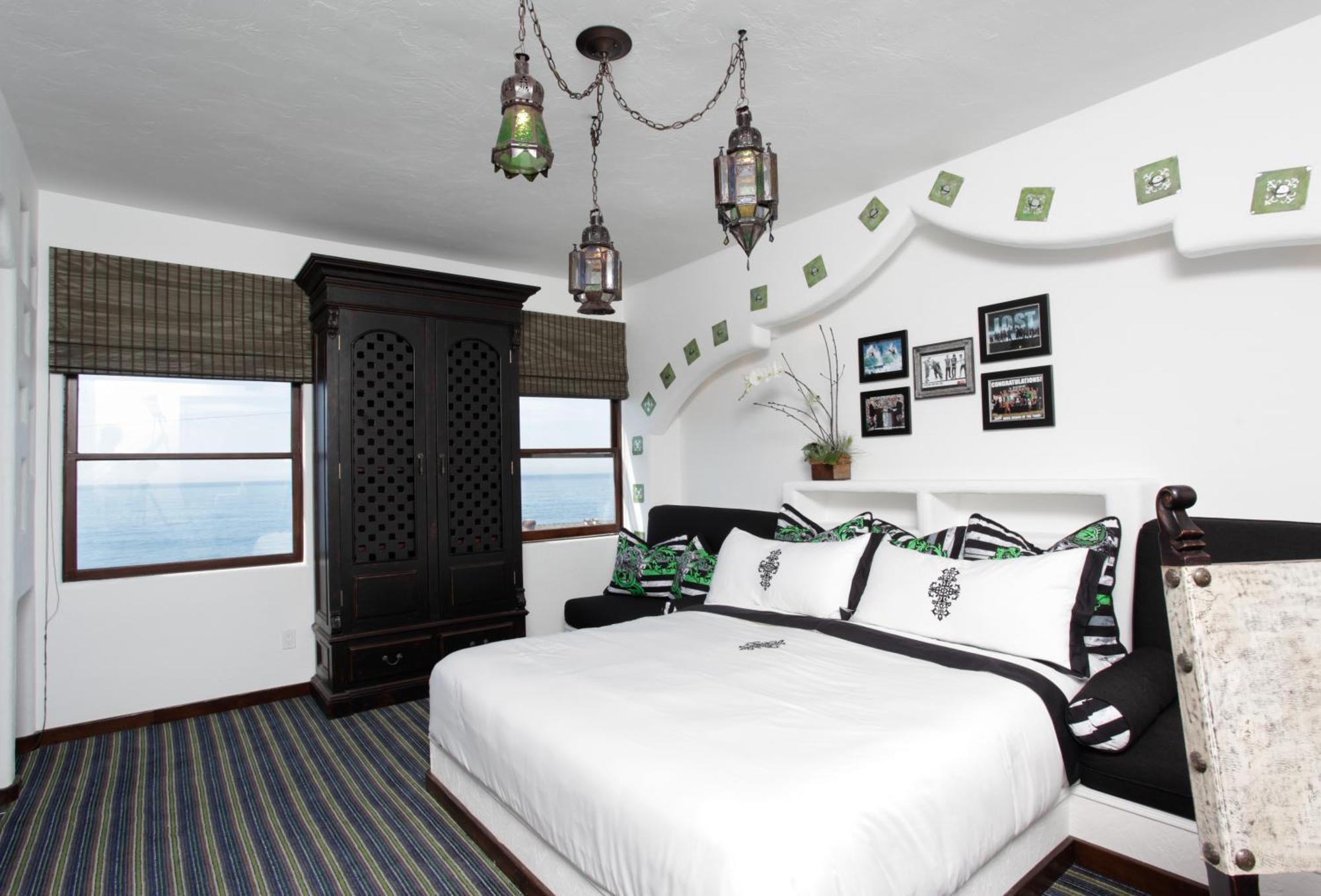 Surf Themed Queen Room