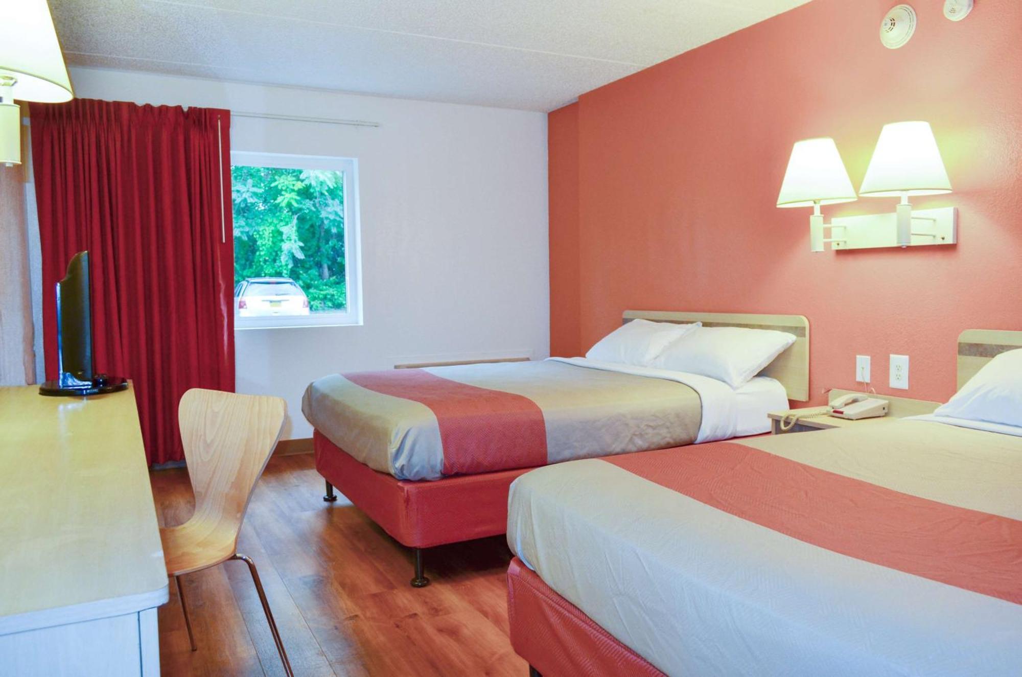 Queen Room Two Queen Beds