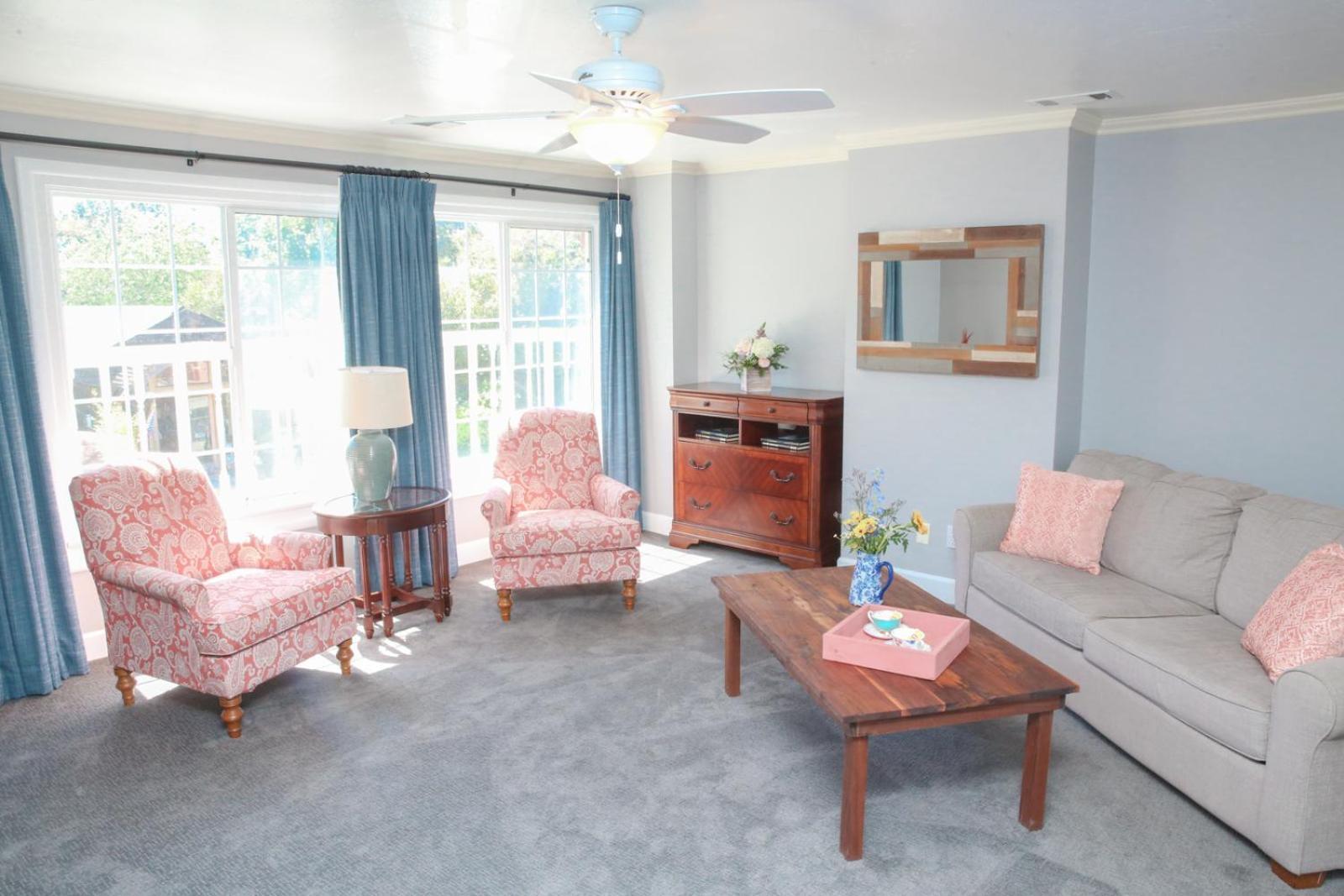 Luxury King Suite