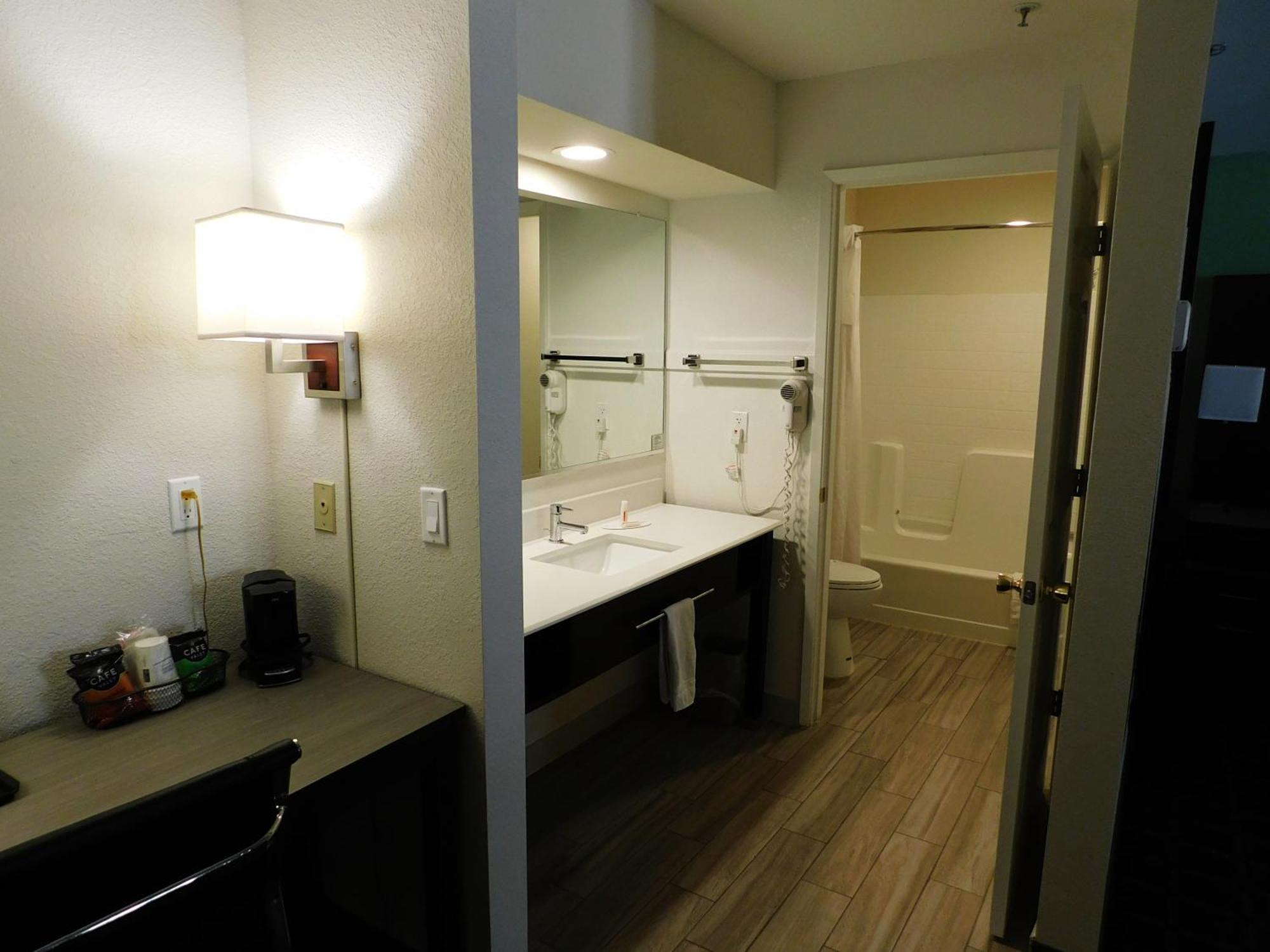 King Studio Suite Non-Smoking