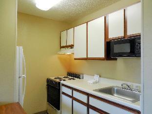 Studio with Two Double Beds - Non-Smoking