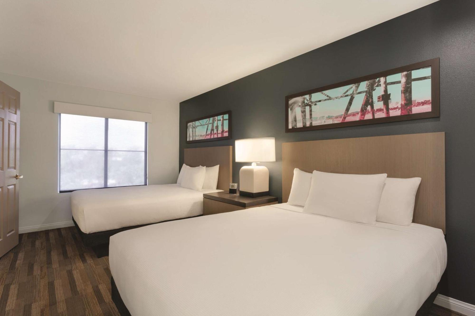 One-Bedroom Suite Two Queen Beds
