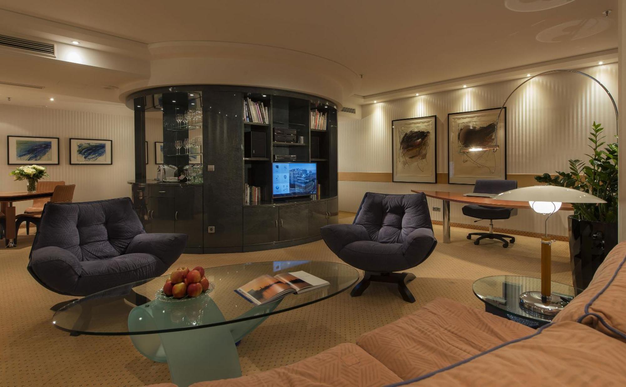 Suite City View