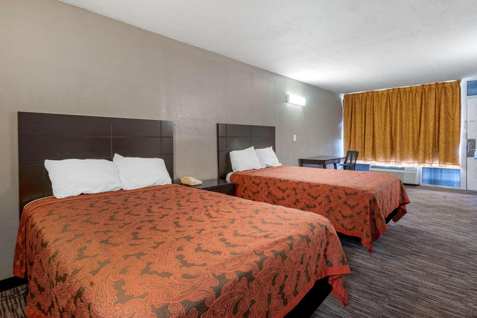 Double Room with Two Double Beds - Non-Smoking/Pet-Friendly