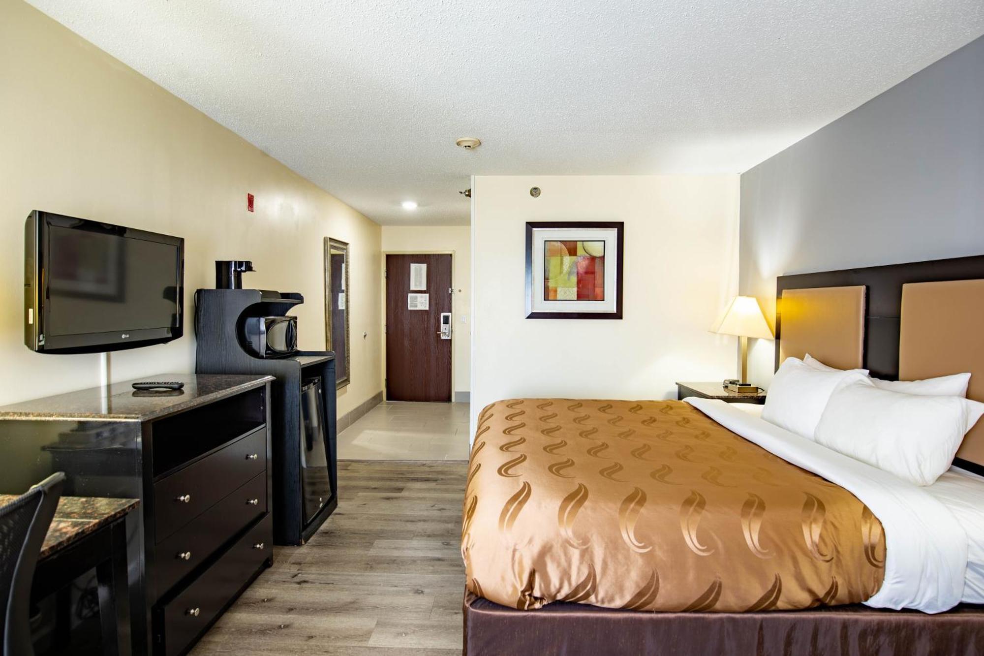 Standard King Room - Non Smoking