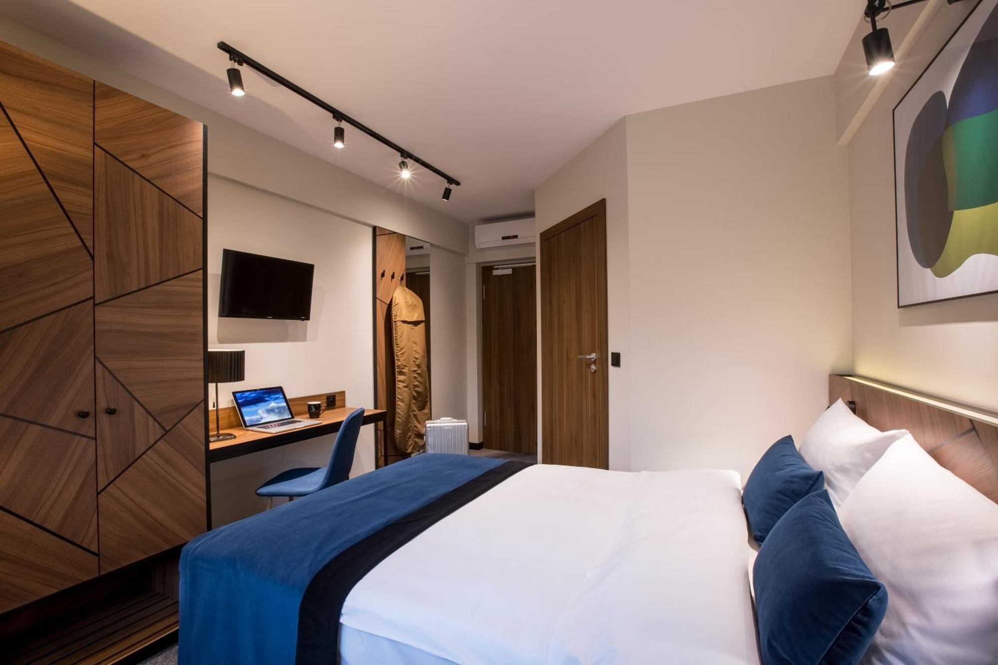 Premium Single Room