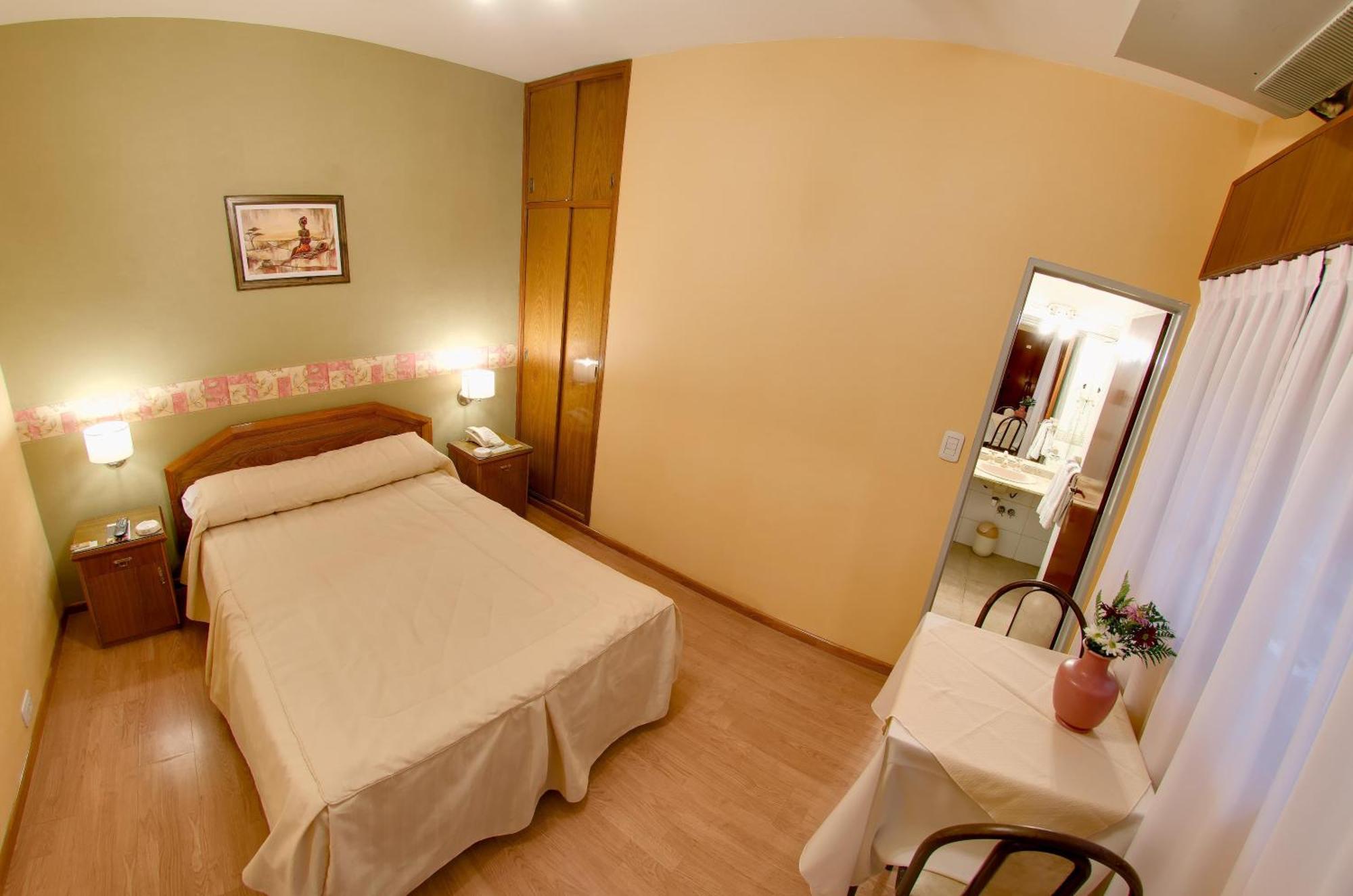 Quarto Individual Standard