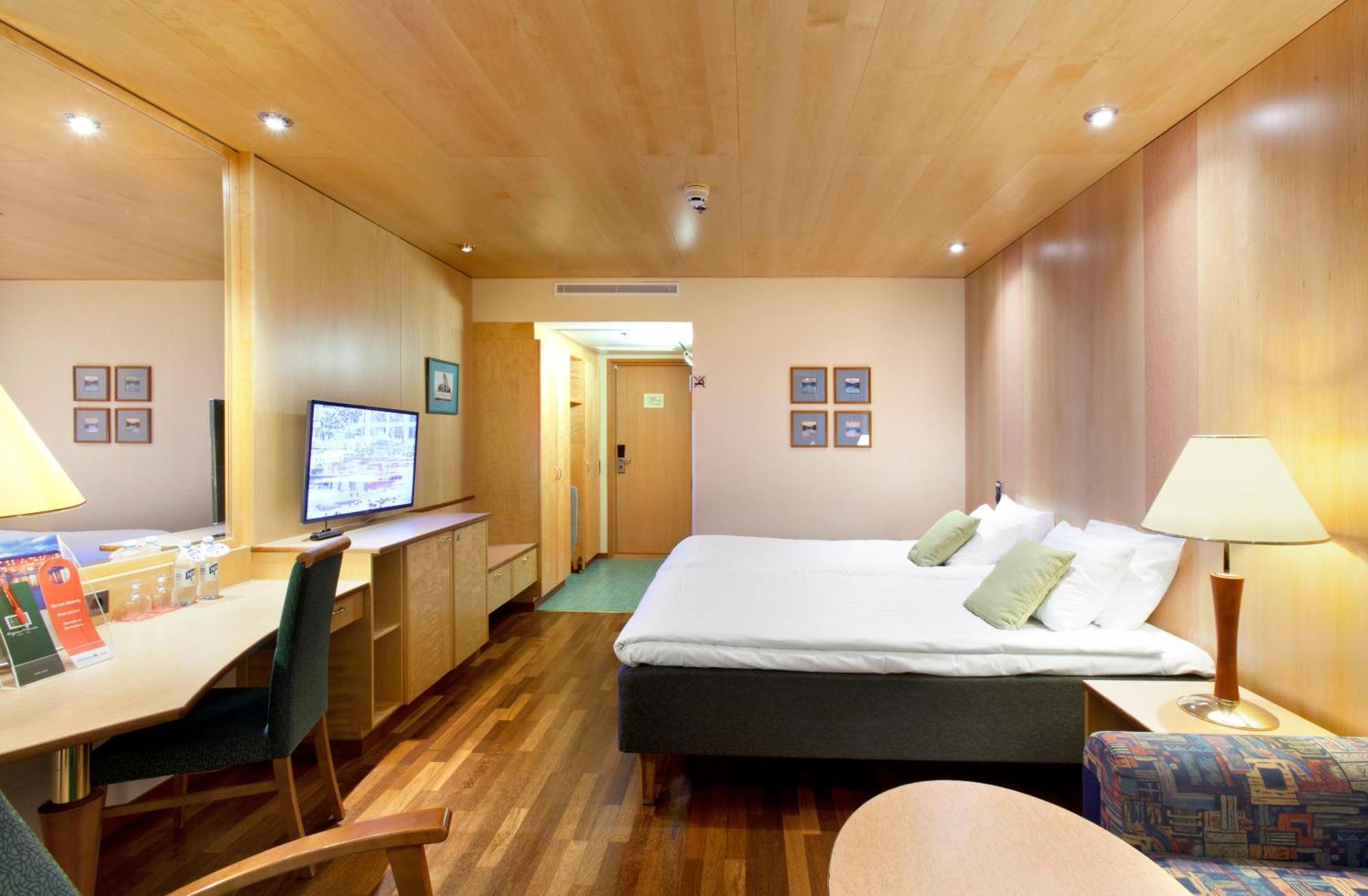 Standard Twin Room Balcony Annex Building