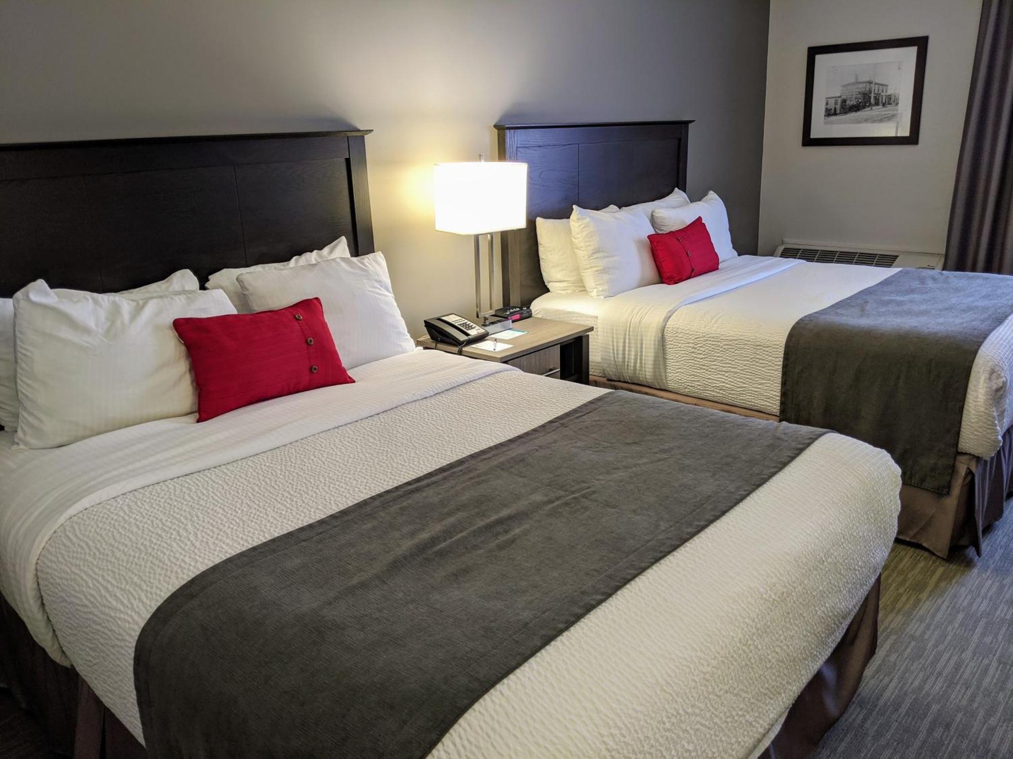 Queen Room Two Queen Beds Non-Smoking