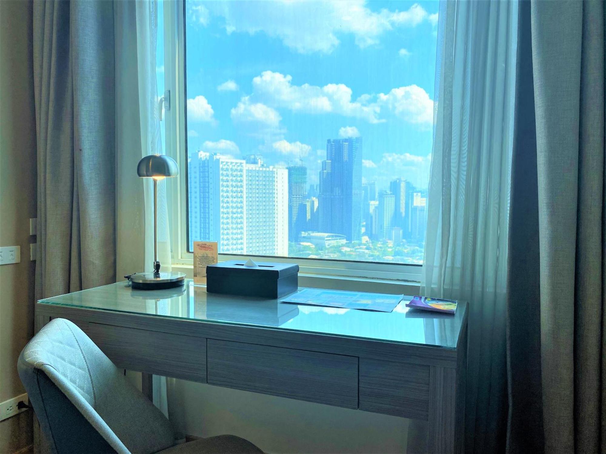 Deluxe Studio
