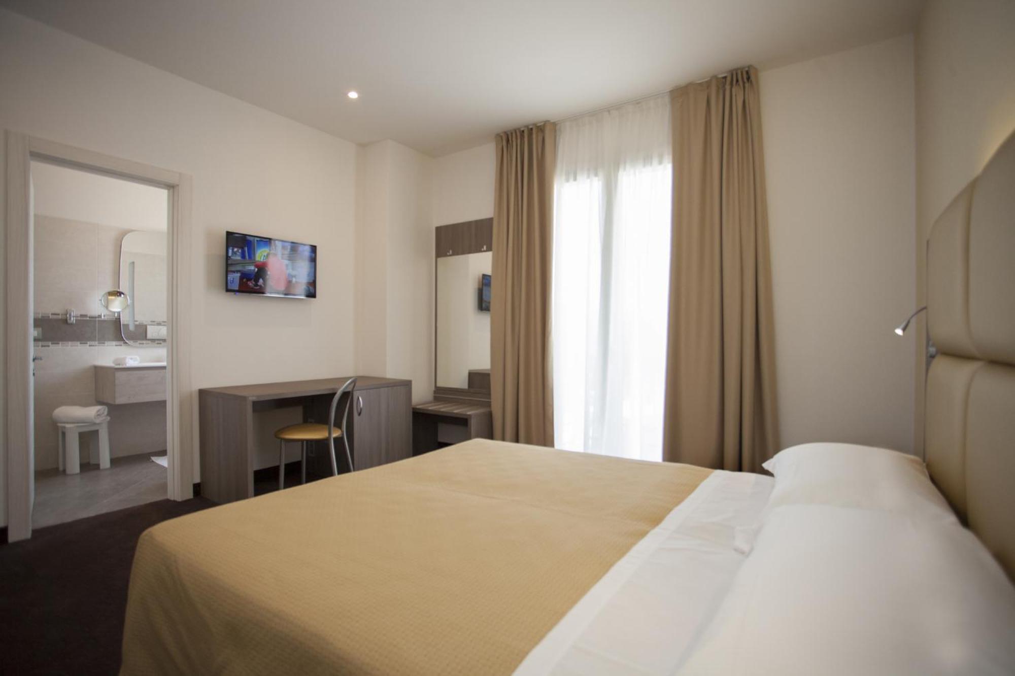 Double or Twin Room Balcony