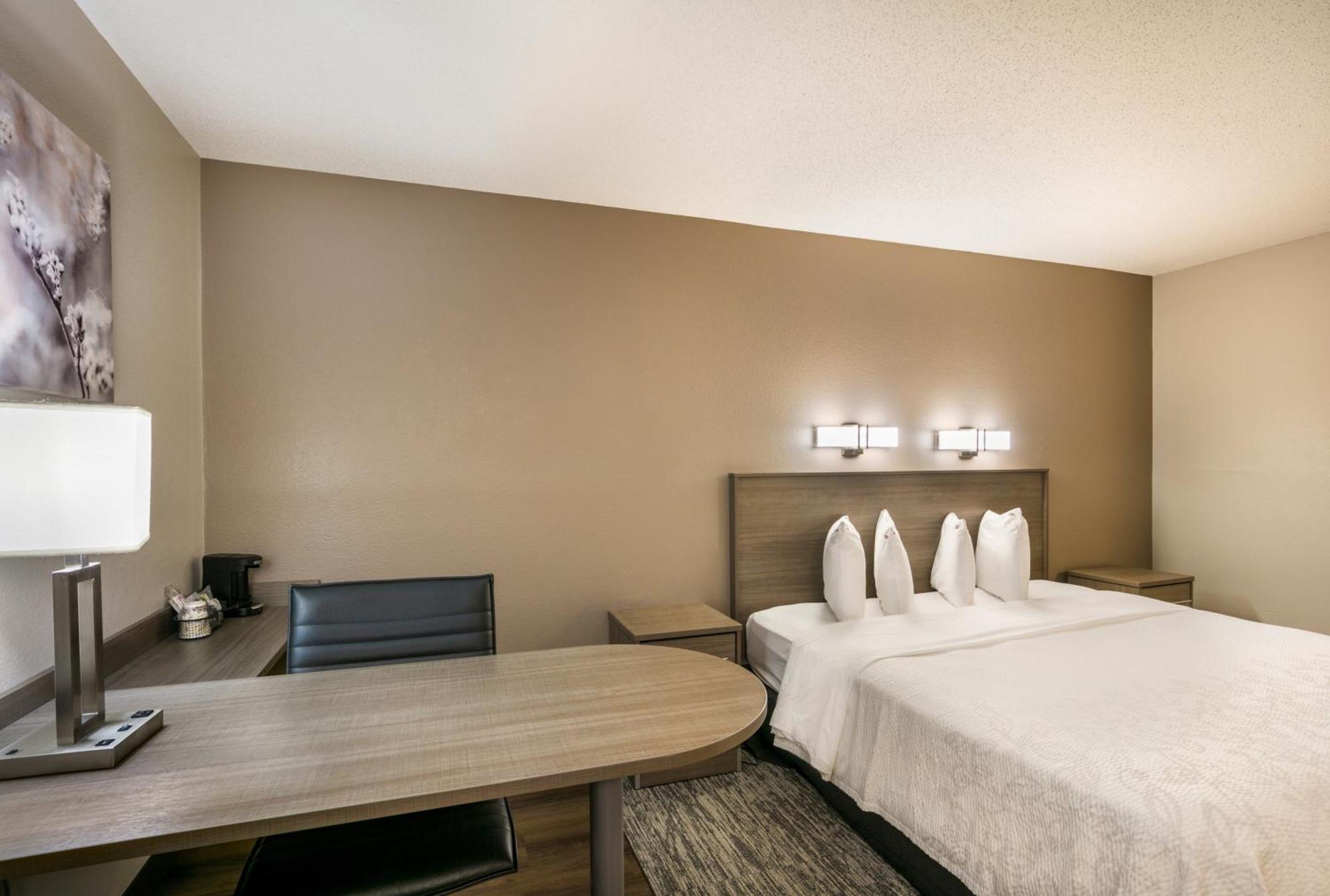 Superior King Room Disability Access Smoke