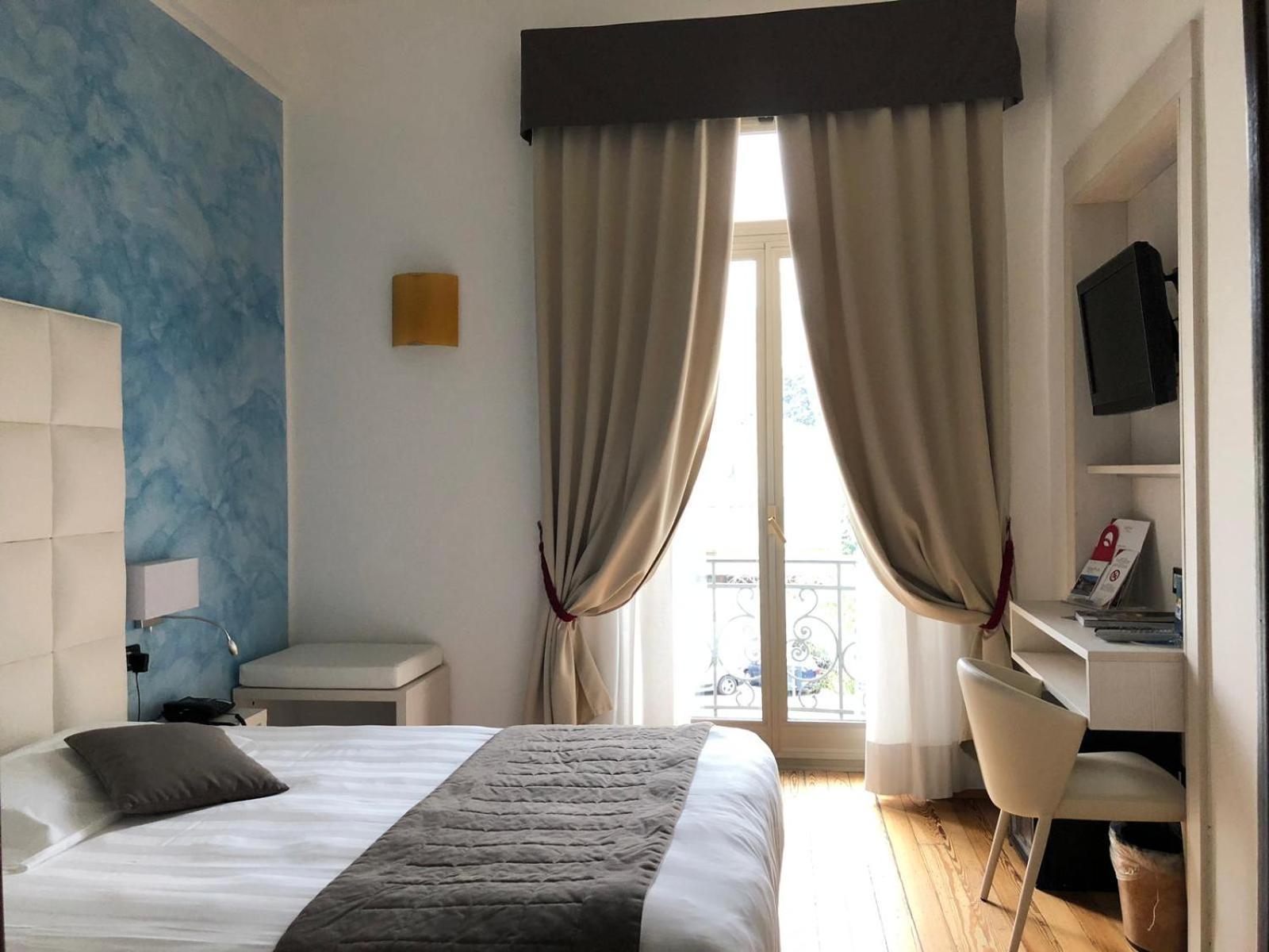 Triple Room with Sea View