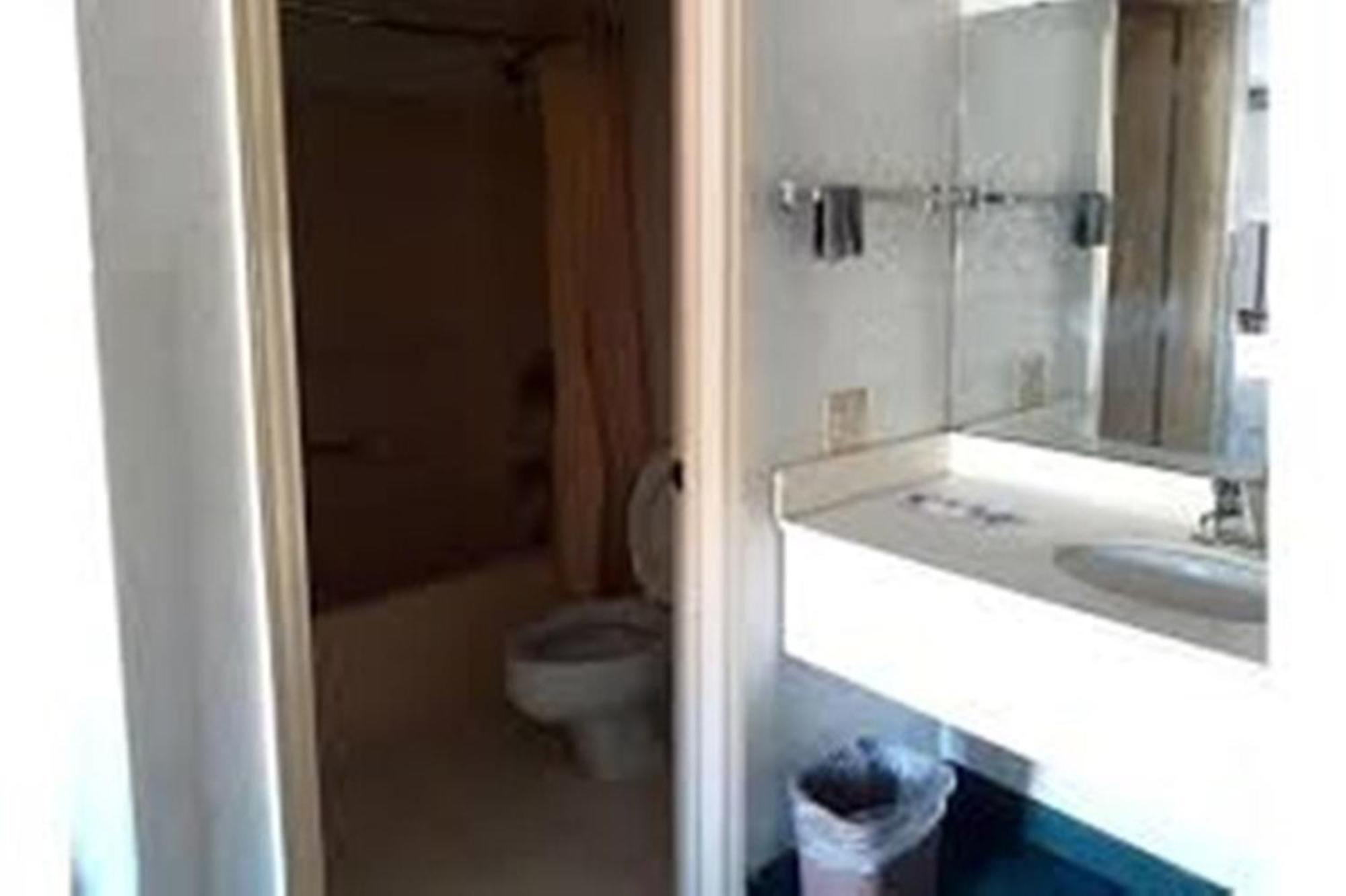 King Room - Disability Access/Non-Smoking