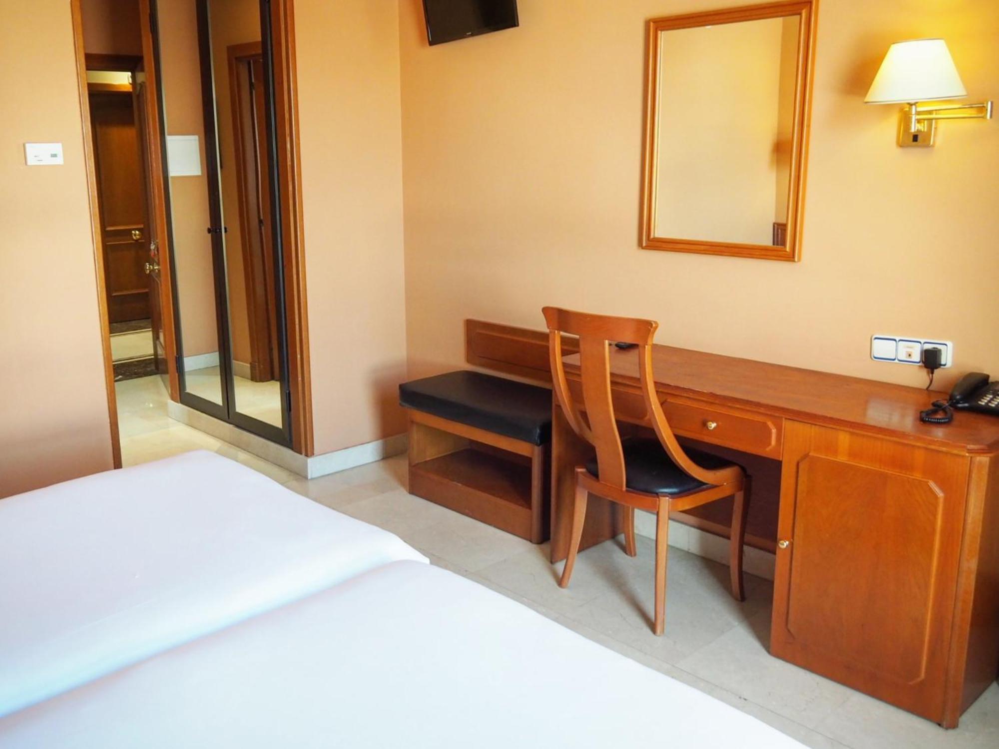Double or Twin Room Bathroom