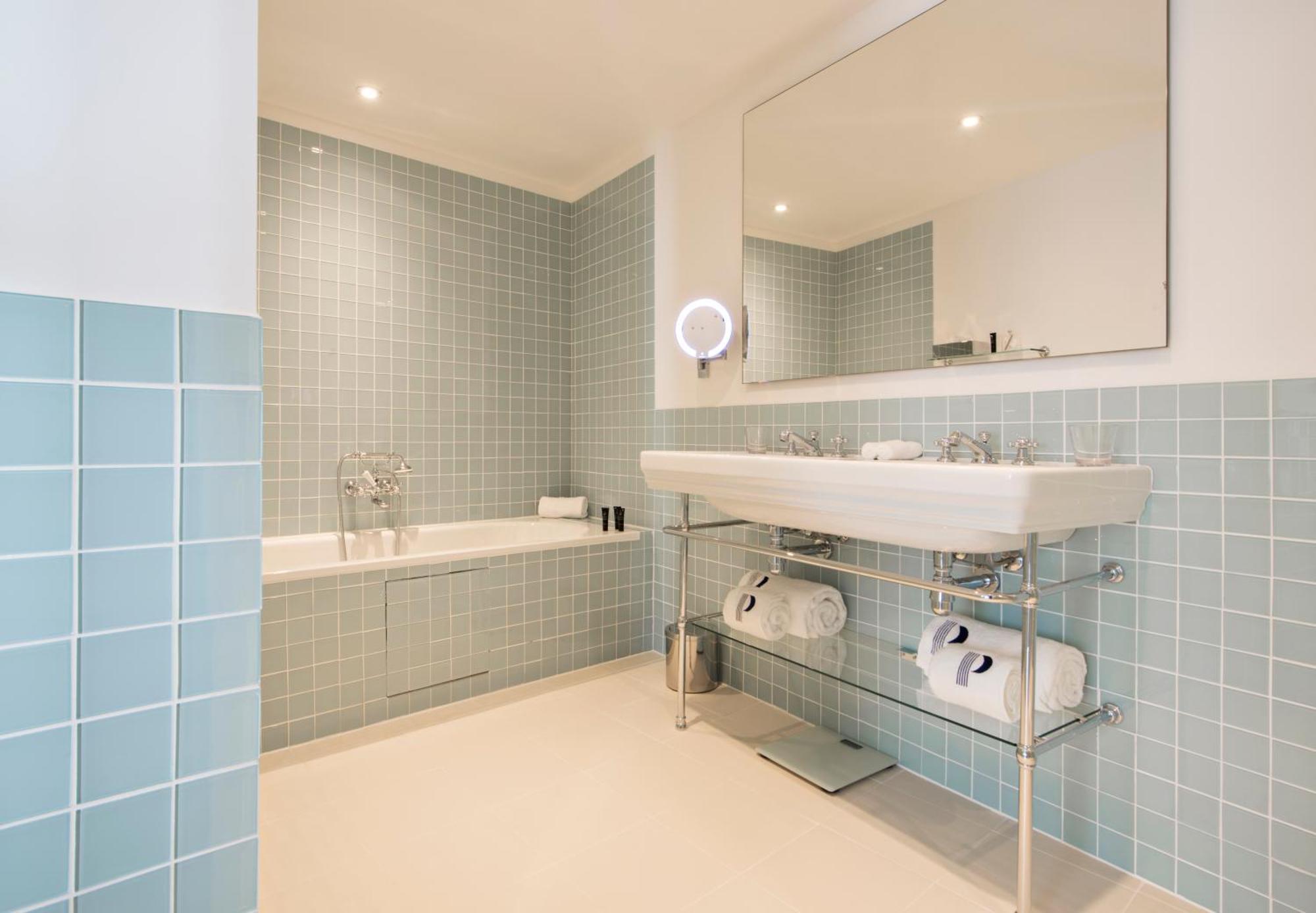 Junior Suite Private Access to Hammam Fitness Center