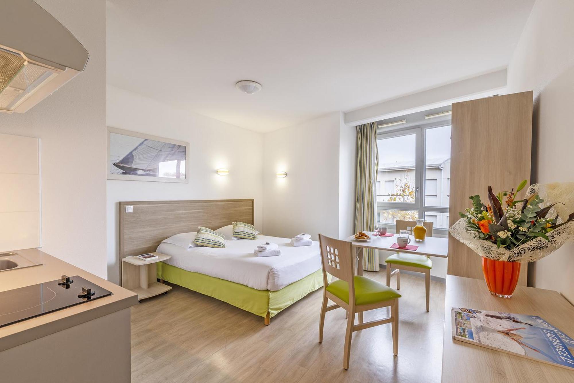 Studio Double Bed