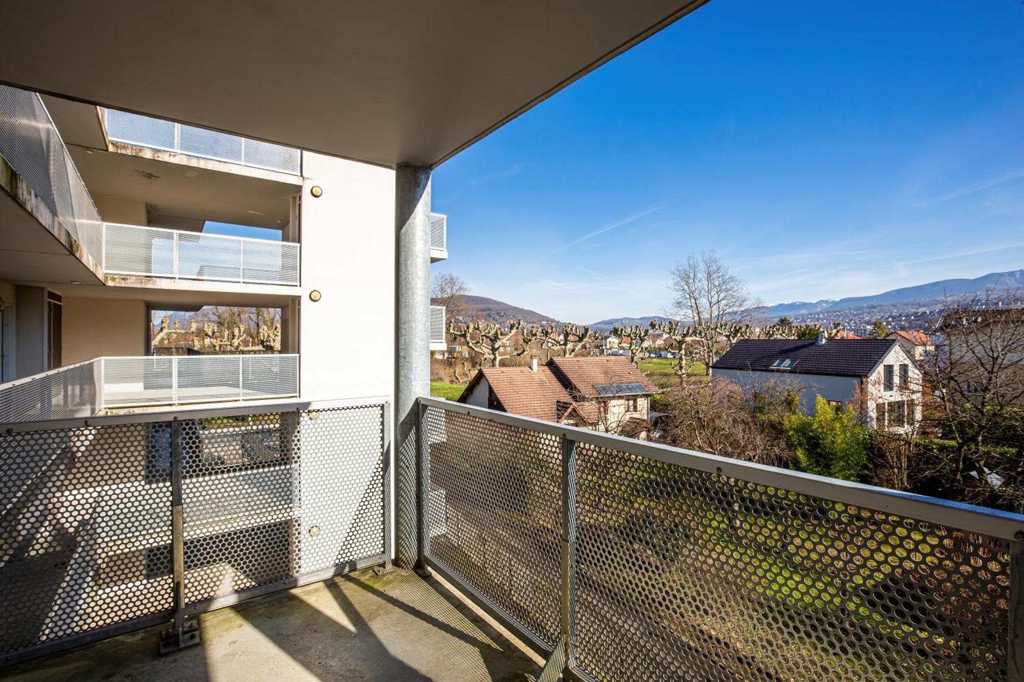 Studio Balcony