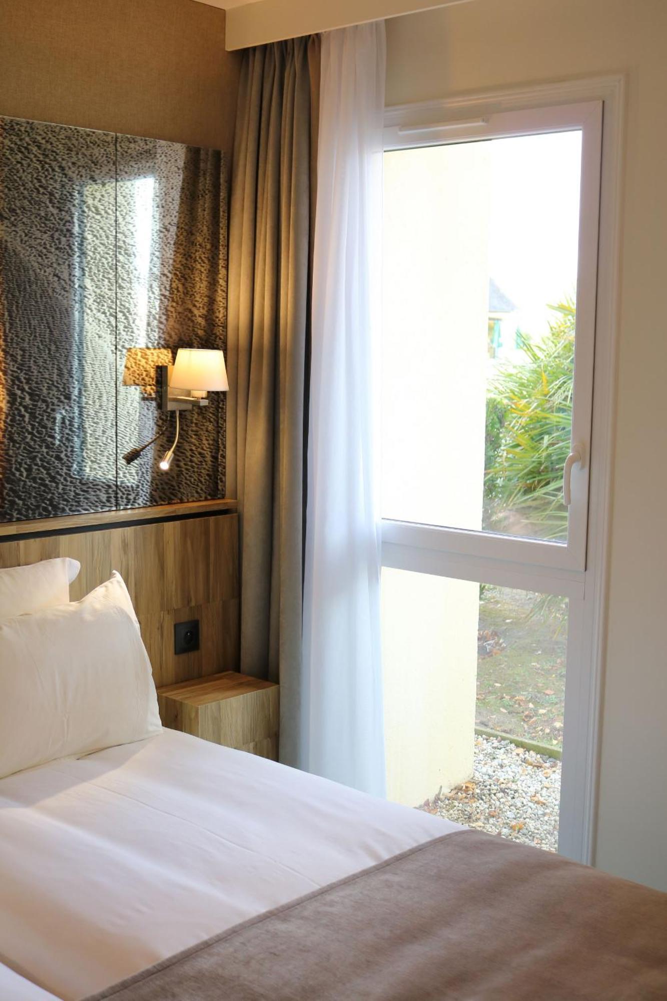 Classic Double or Twin Room Garden View