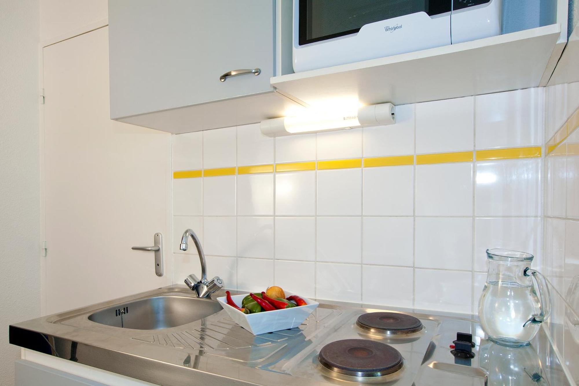 Studio Double Bed kitchenette,1215297928:JPEG